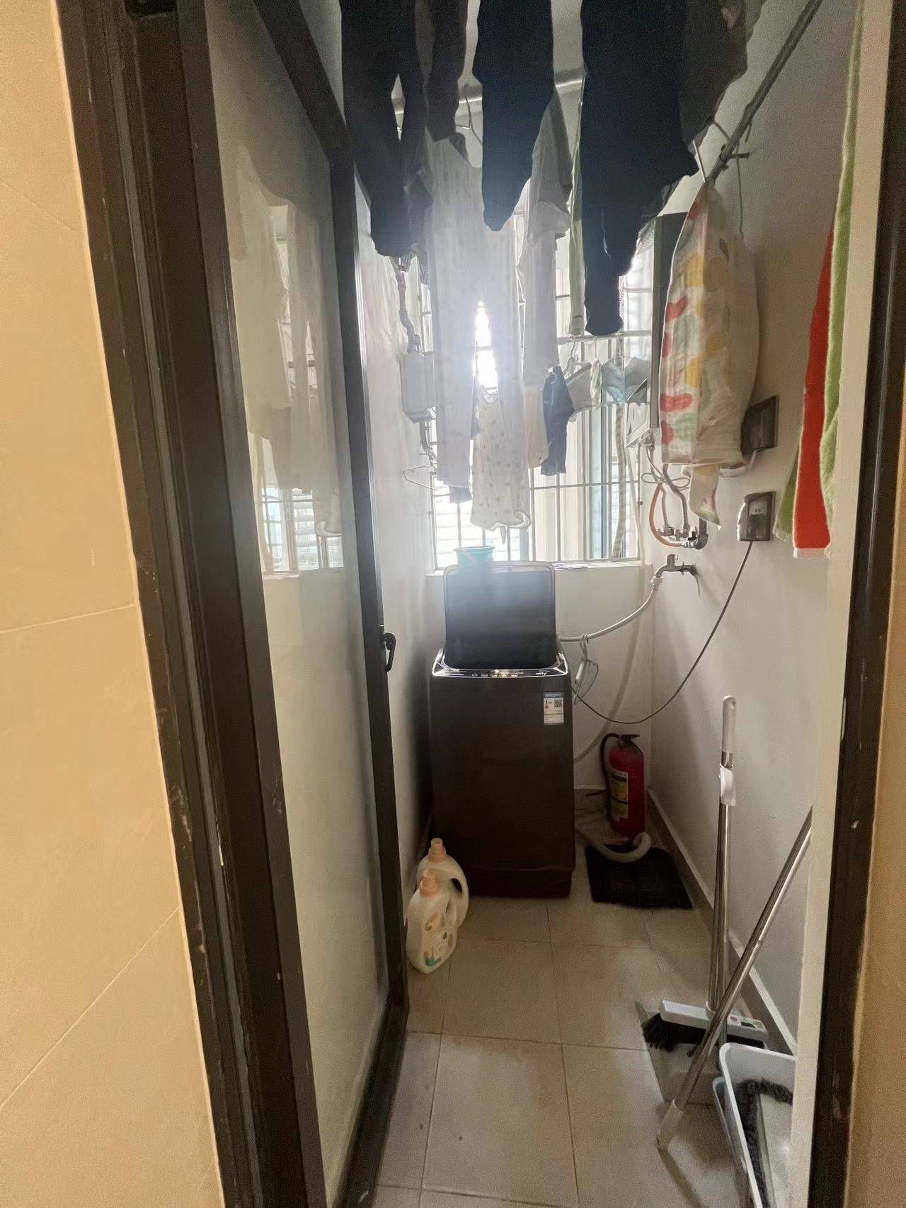 Shenzhen Longgang | 华利嘉电子市场(华南城店)_4