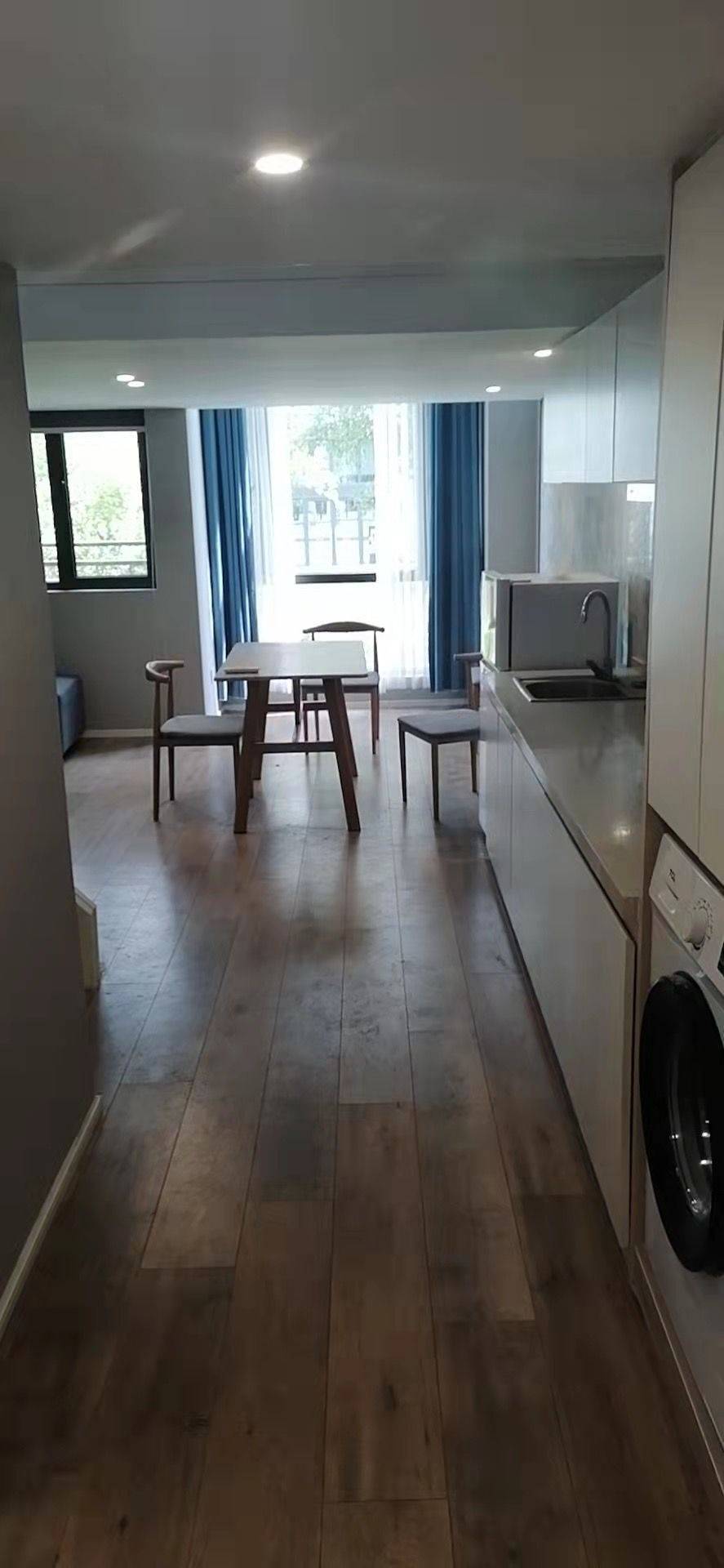 Hangzhou-Xihu-Cozy Home,Clean&Comfy,No Gender Limit,Hustle & Bustle