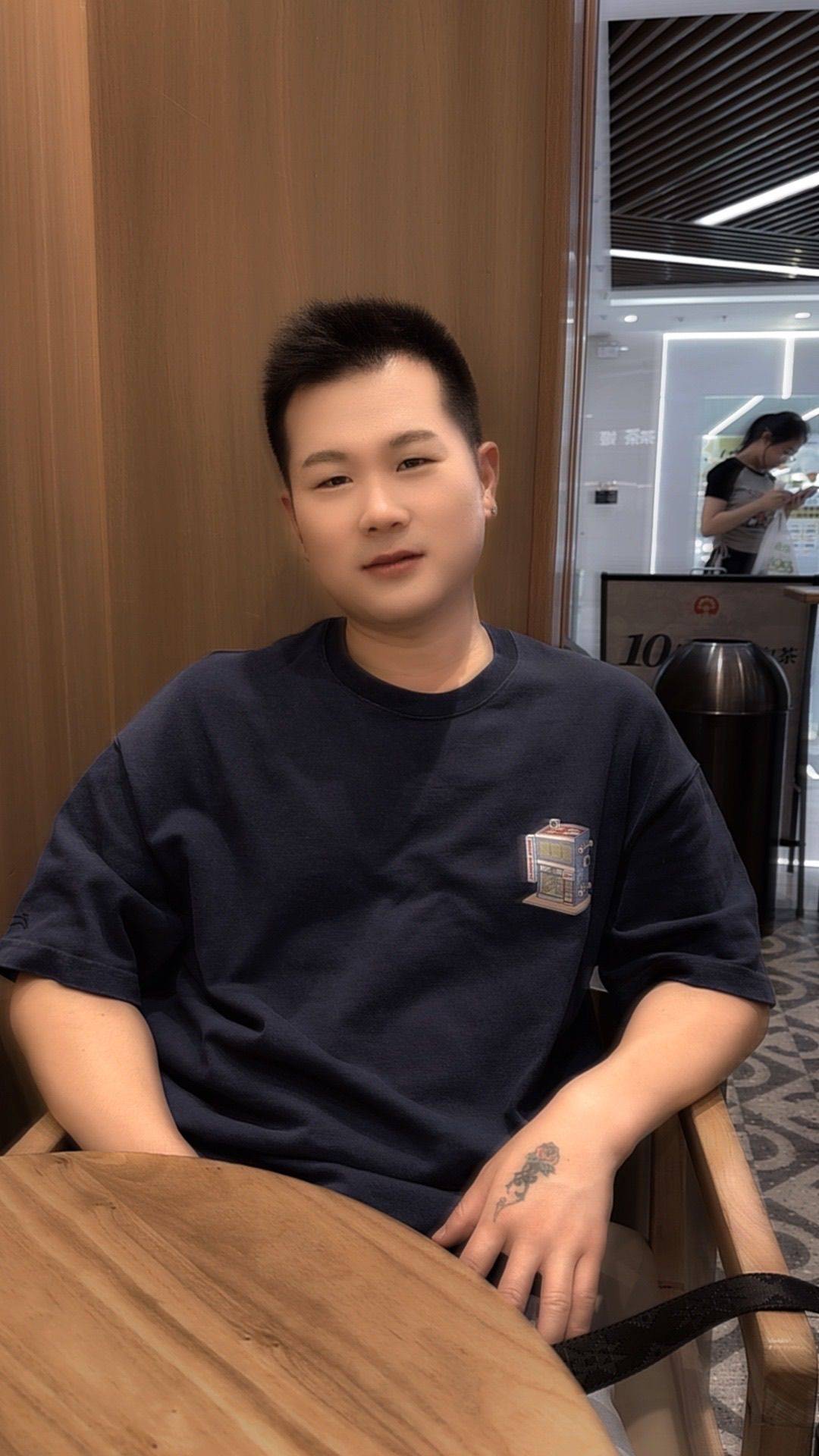 出柜的小蚊子出整租房