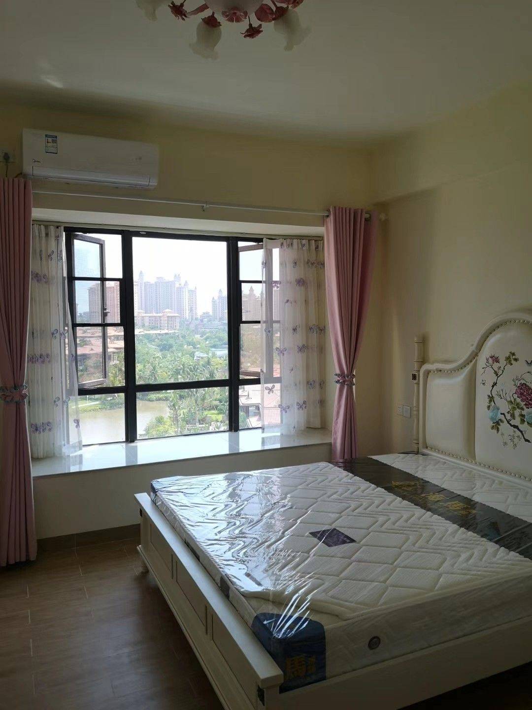 Sanya-Yazhou-No Gender Limit,Chilled,Pet Friendly