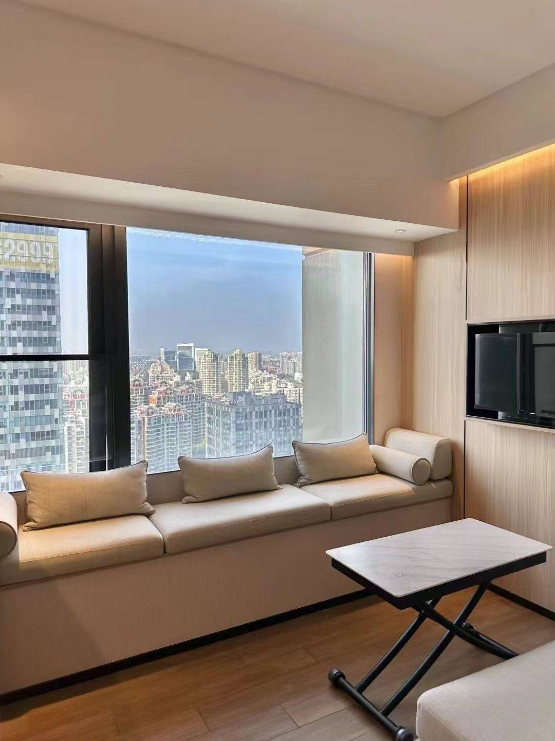 Shanghai-Putuo-Cozy Home,Clean&Comfy,No Gender Limit,Hustle & Bustle,“Friends”,Chilled,LGBTQ Friendly