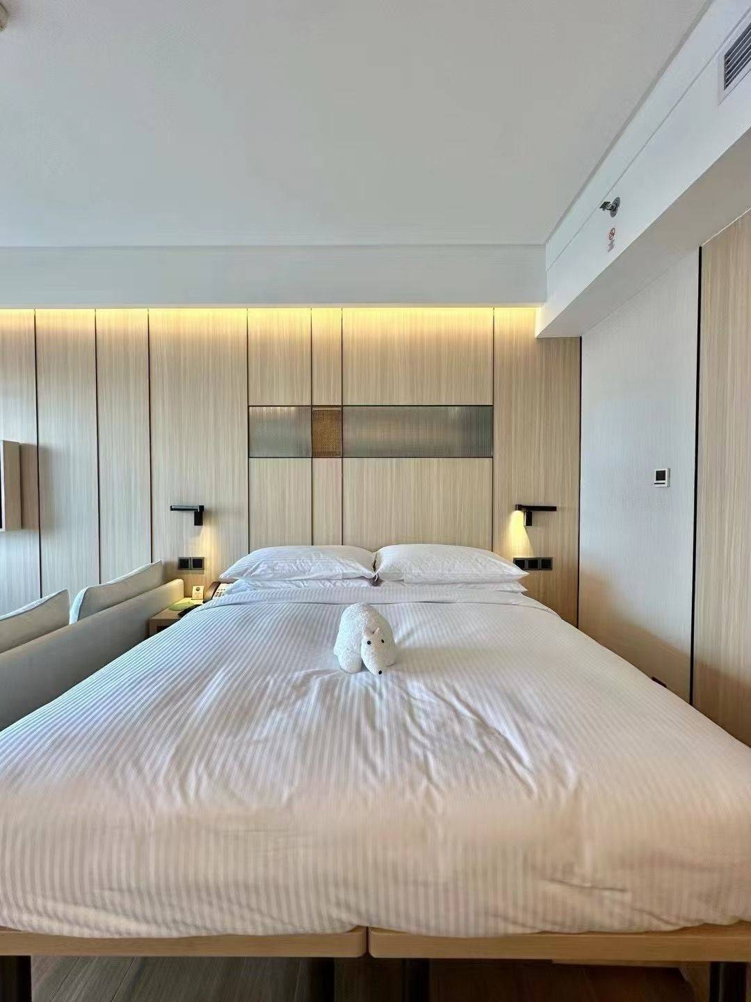 Shanghai-Putuo-Cozy Home,Clean&Comfy,No Gender Limit,Hustle & Bustle,“Friends”,Chilled,LGBTQ Friendly