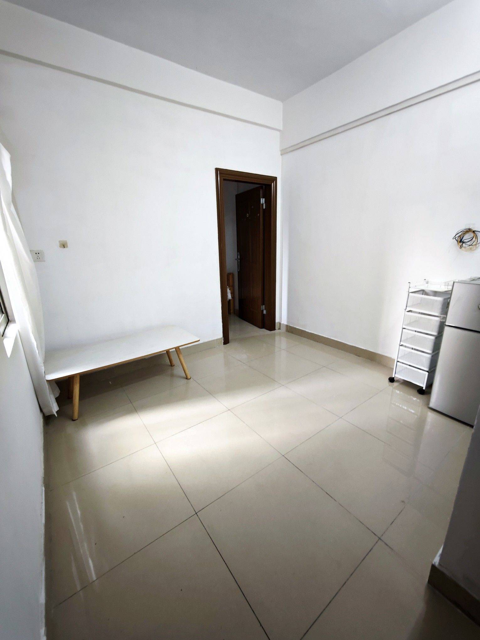 Guangzhou-Tianhe-No Gender Limit