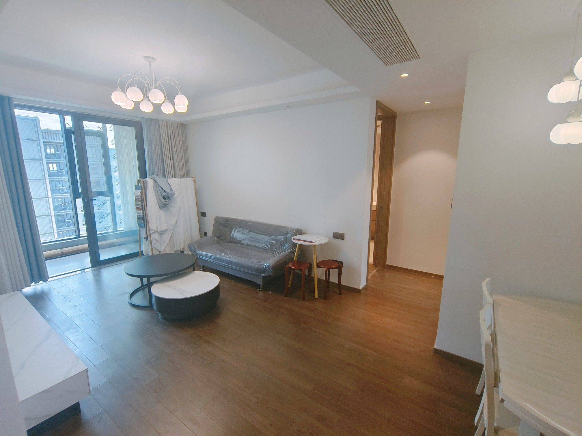 Shanghai-Pudong-Cozy Home,Clean&Comfy,No Gender Limit,Hustle & Bustle,“Friends”,Chilled,LGBTQ Friendly,Pet Friendly