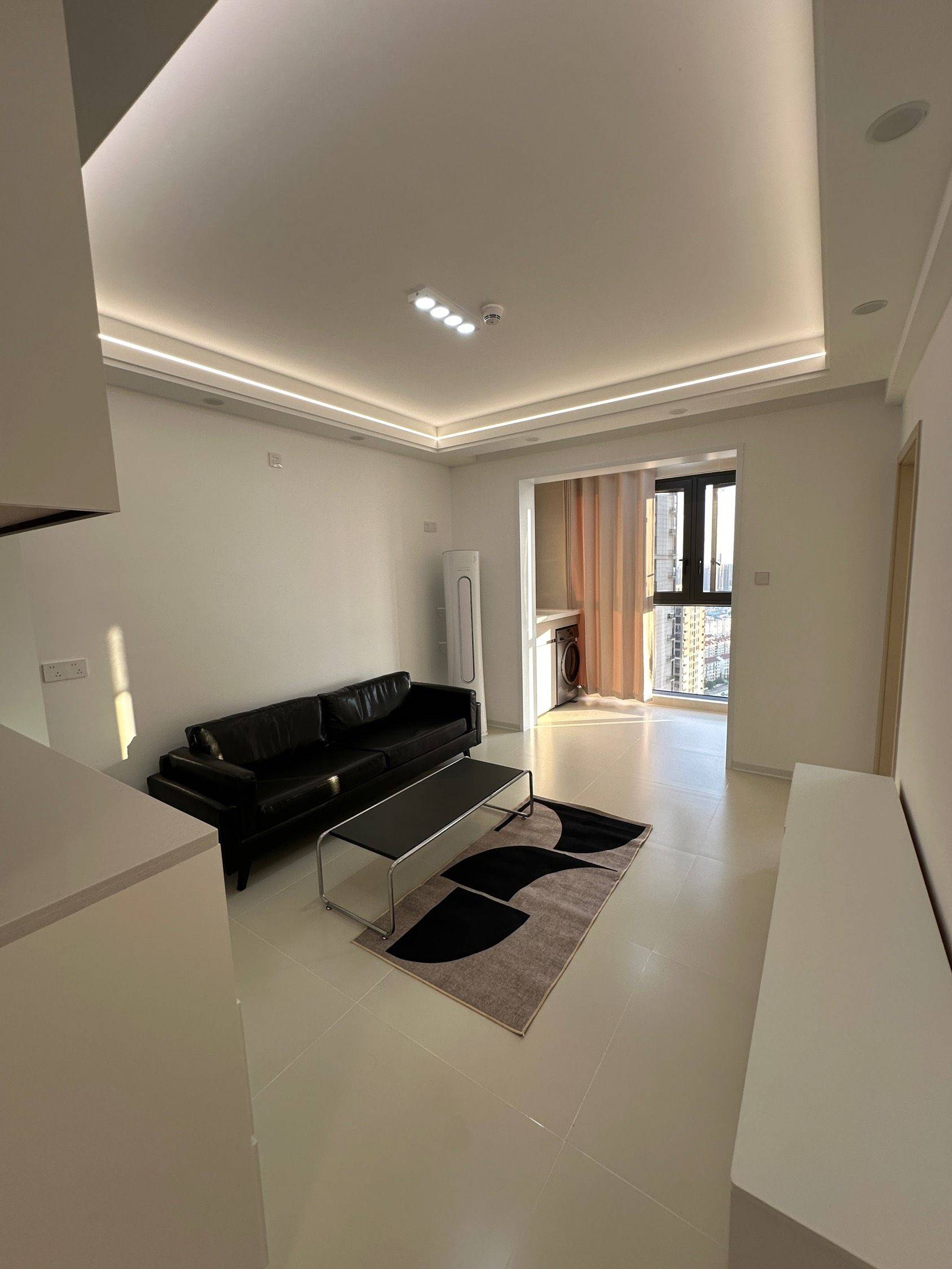 Wuhan-Hongshan-Cozy Home,Clean&Comfy,Hustle & Bustle,“Friends”,Chilled