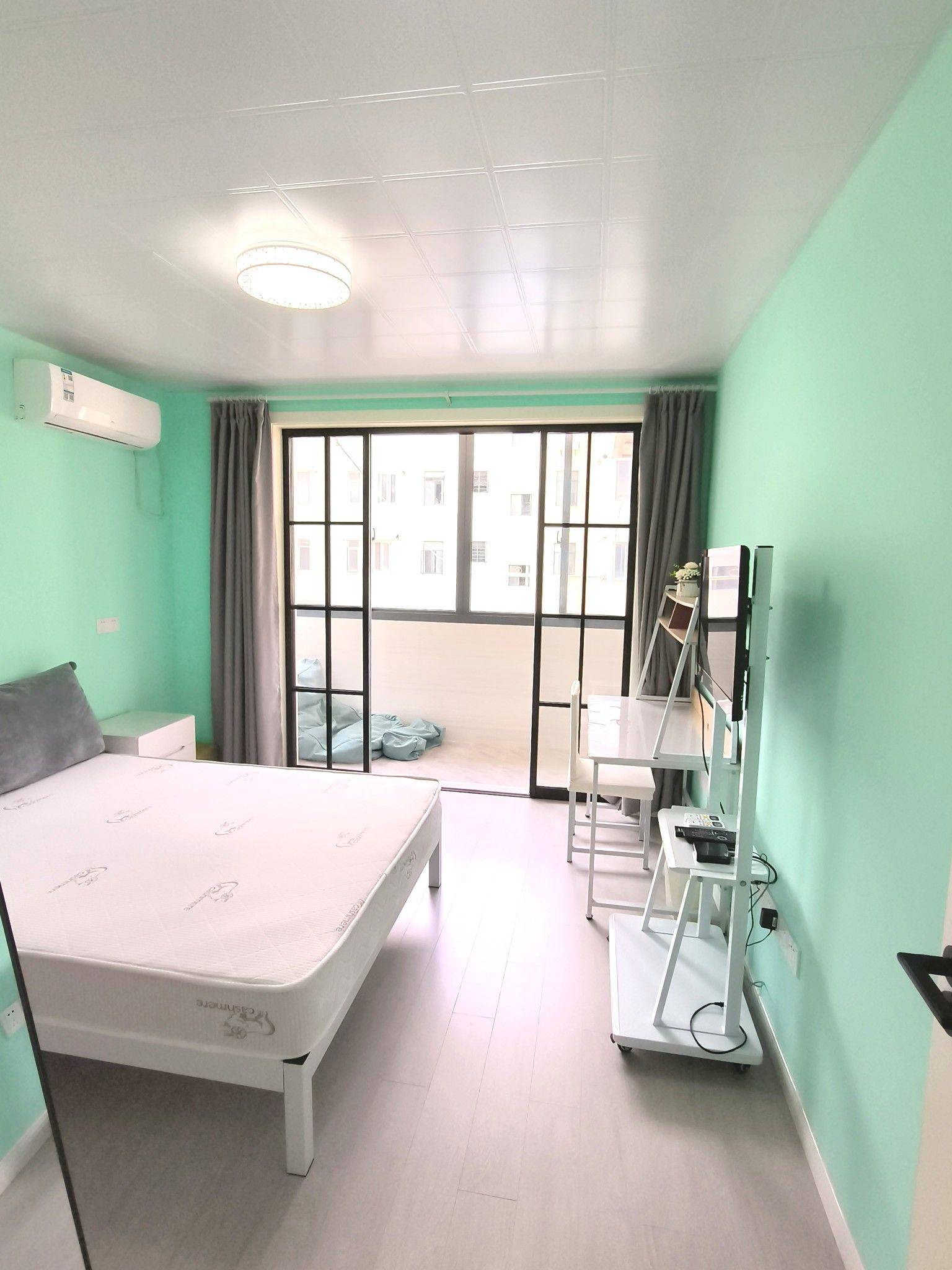 Shanghai-Yangpu-Cozy Home,Clean&Comfy,No Gender Limit,Hustle & Bustle,“Friends”,Chilled,LGBTQ Friendly,Pet Friendly