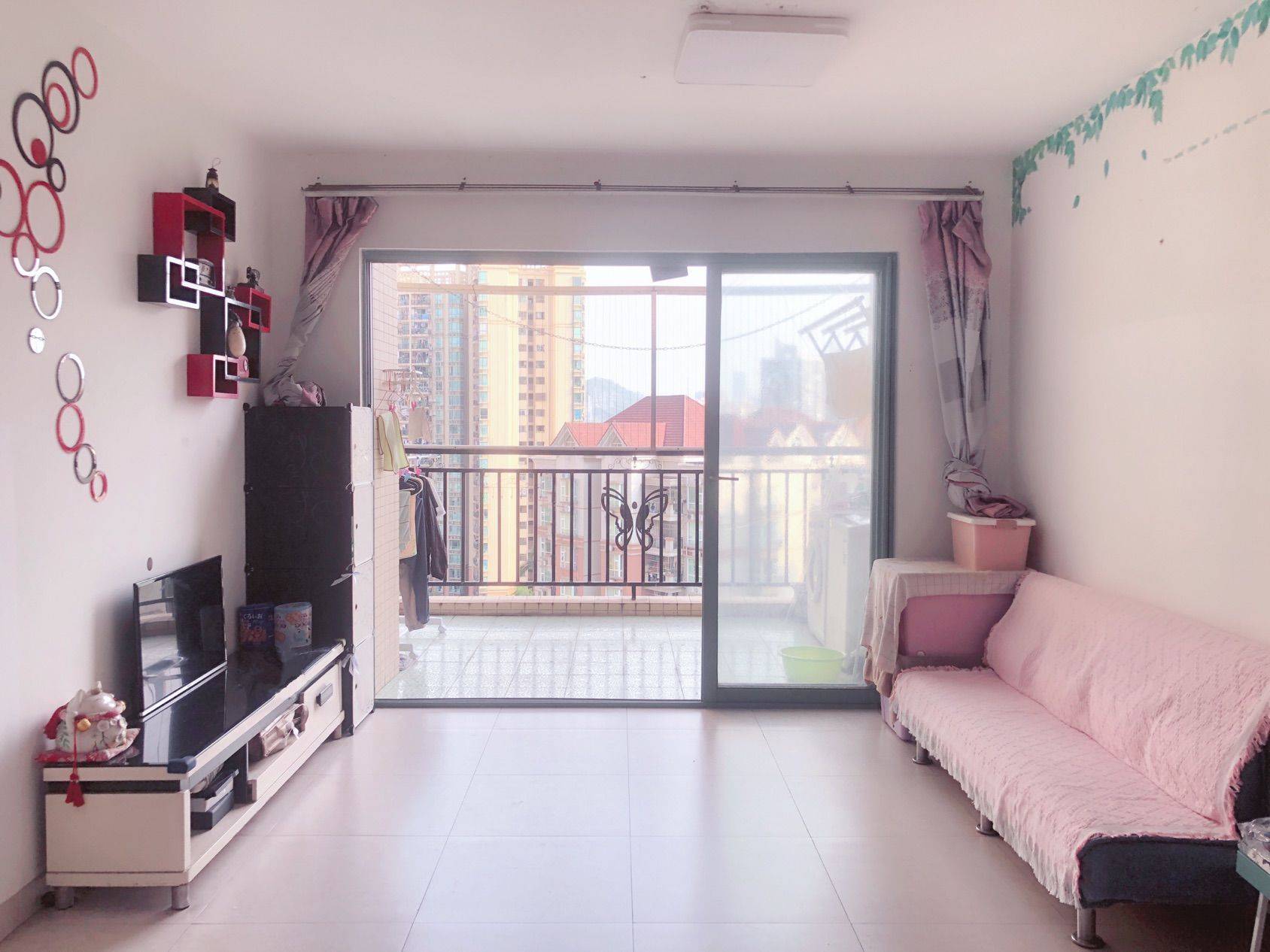 Shenzhen-Longgang-Cozy Home,No Gender Limit,Hustle & Bustle,“Friends”,Chilled,LGBTQ Friendly,Pet Friendly