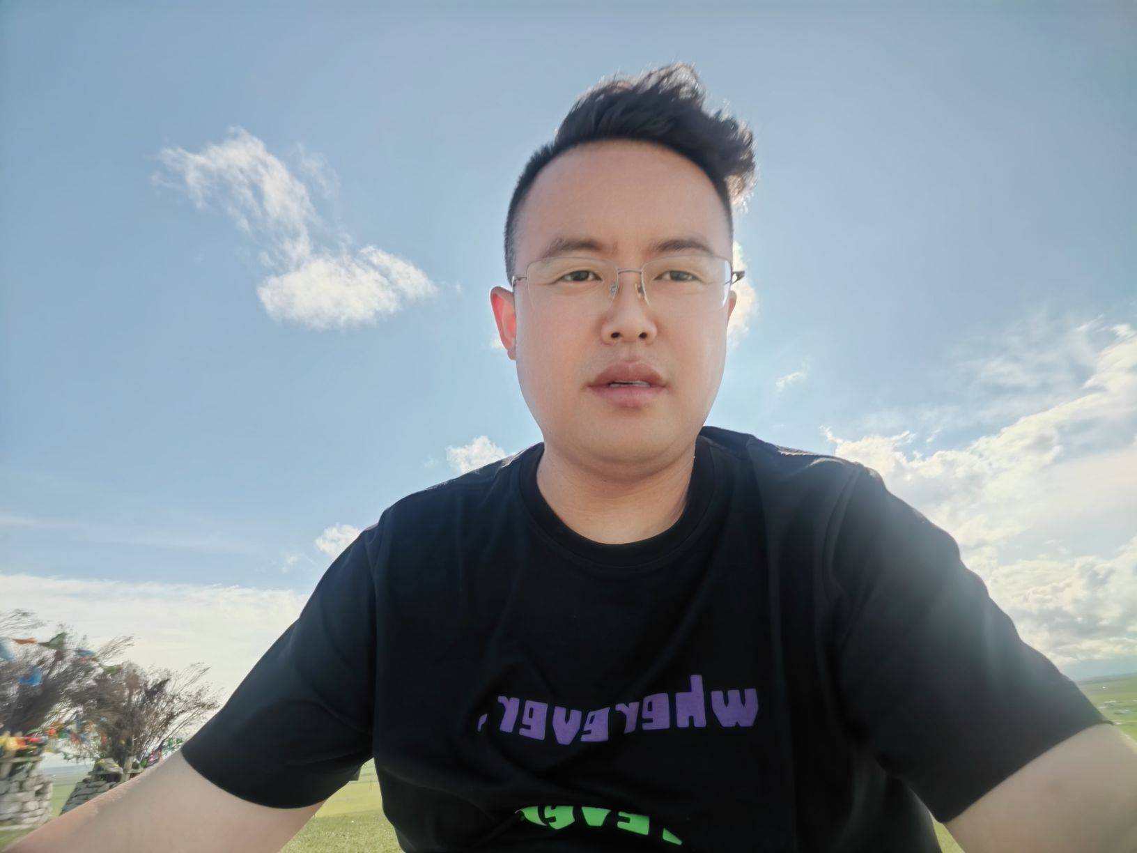 一见你就笑