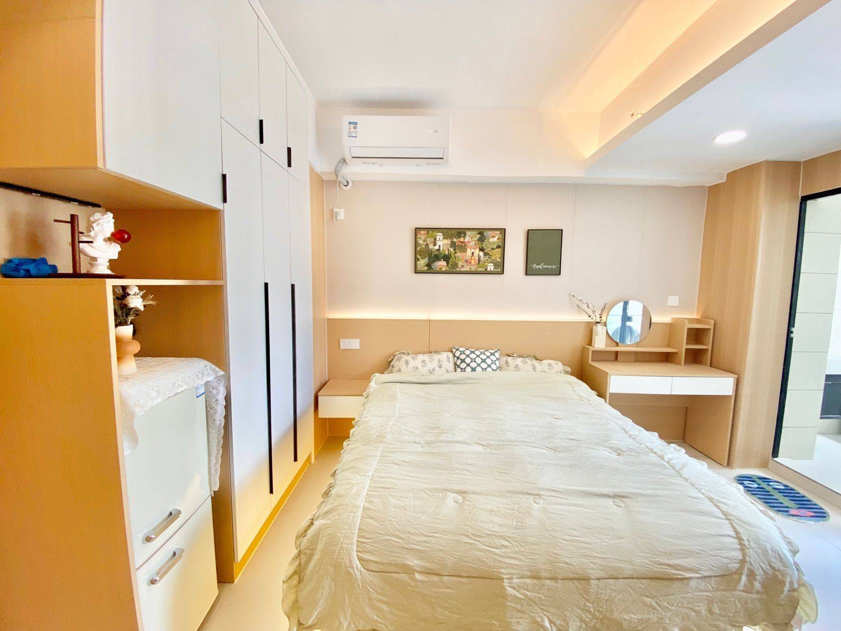 Shenzhen-Luohu-Cozy Home,Clean&Comfy,No Gender Limit,Hustle & Bustle,“Friends”,Chilled,LGBTQ Friendly,Pet Friendly