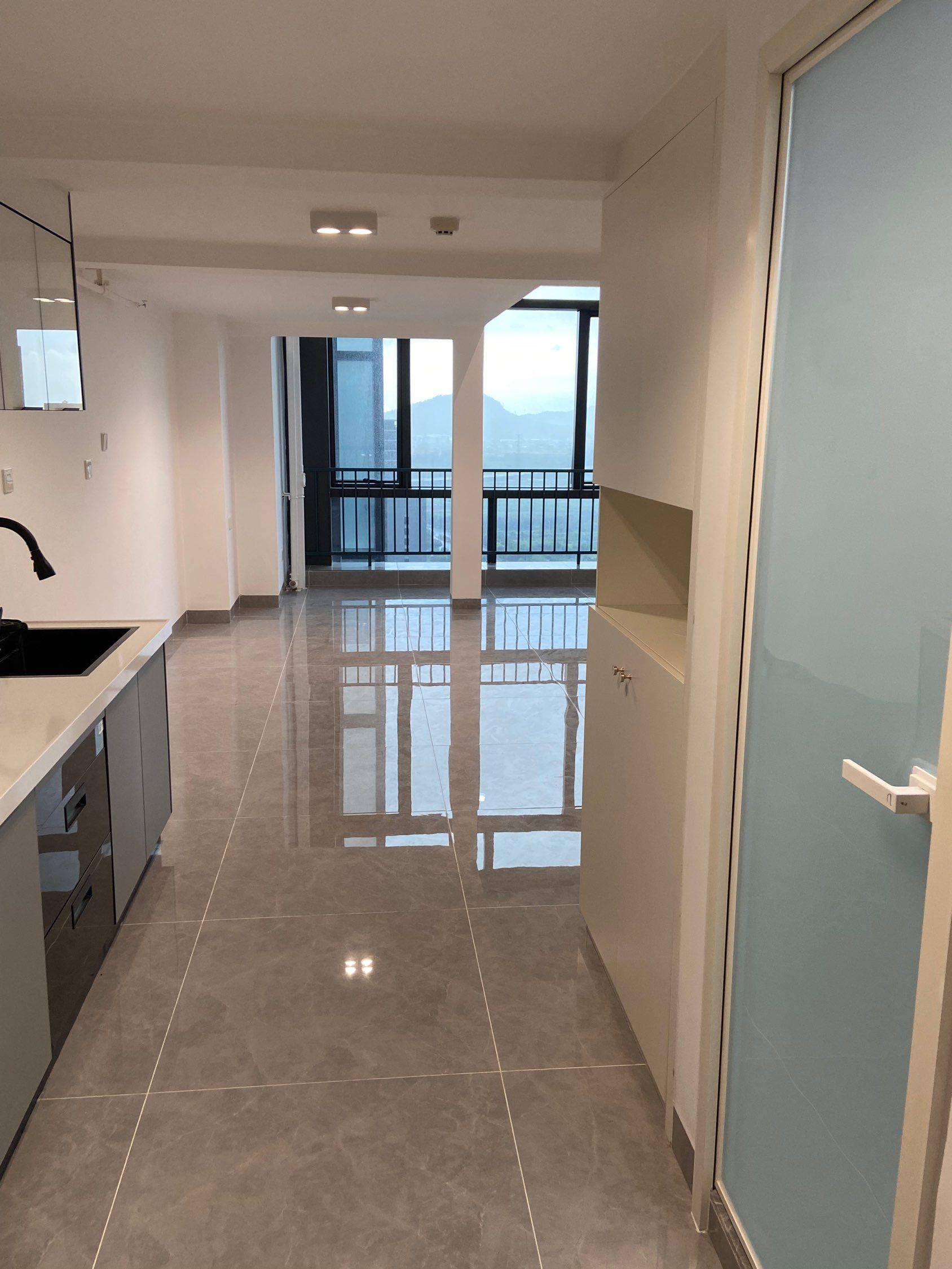 Guangzhou-Panyu-房东直租,近地铁站,三房两厅,家电齐全,Clean&Comfy,No Gender Limit