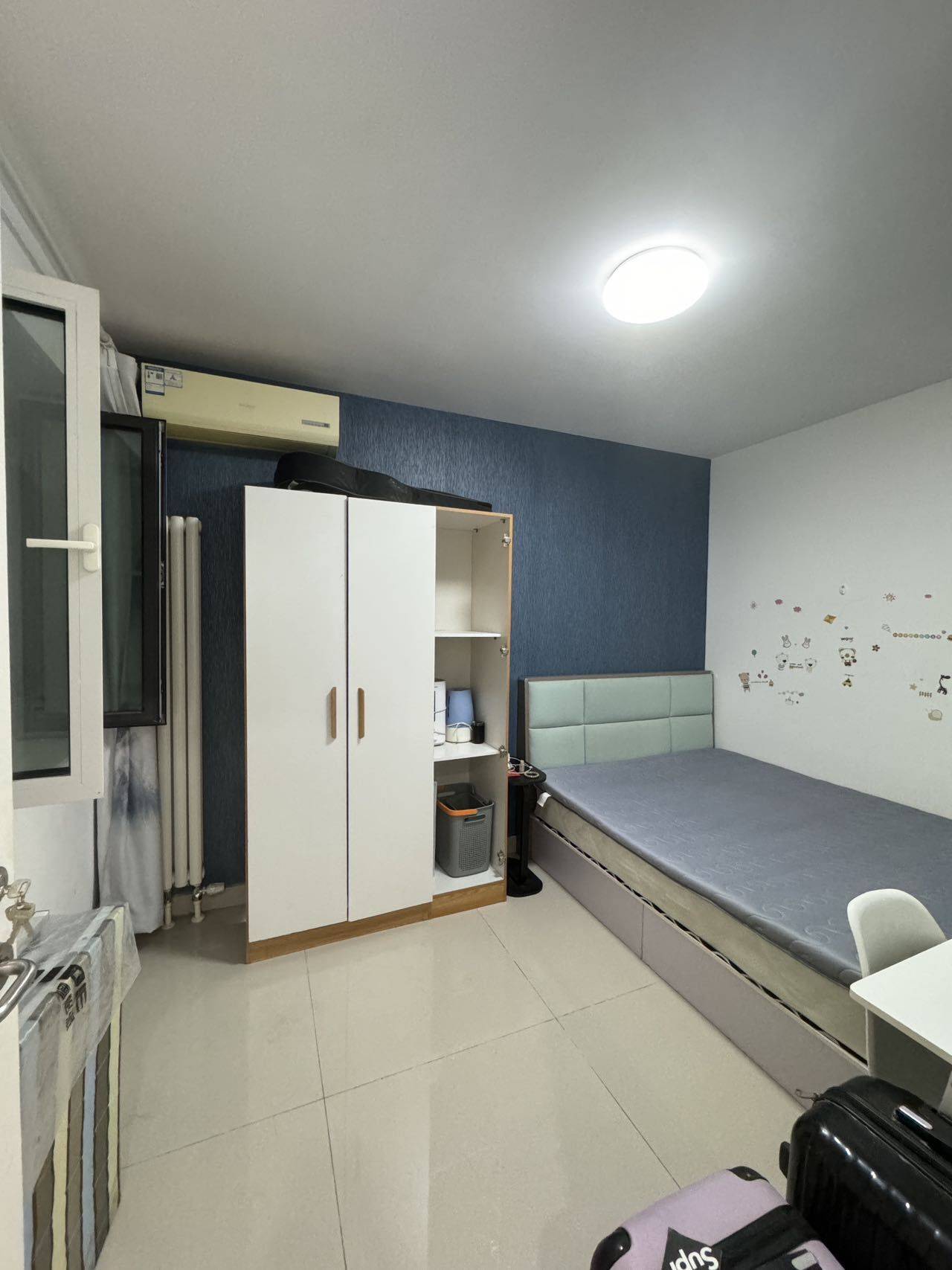 Beijing-Chaoyang-2 rooms,早至晚均有阳光,阳台,低层,整&合租,房东本人,Long & Short Term,Single Apartment