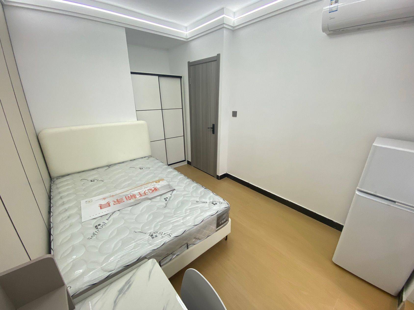 Shanghai-Pudong-Shared Apartment,Seeking Flatmate,Long & Short Term,Pet Friendly