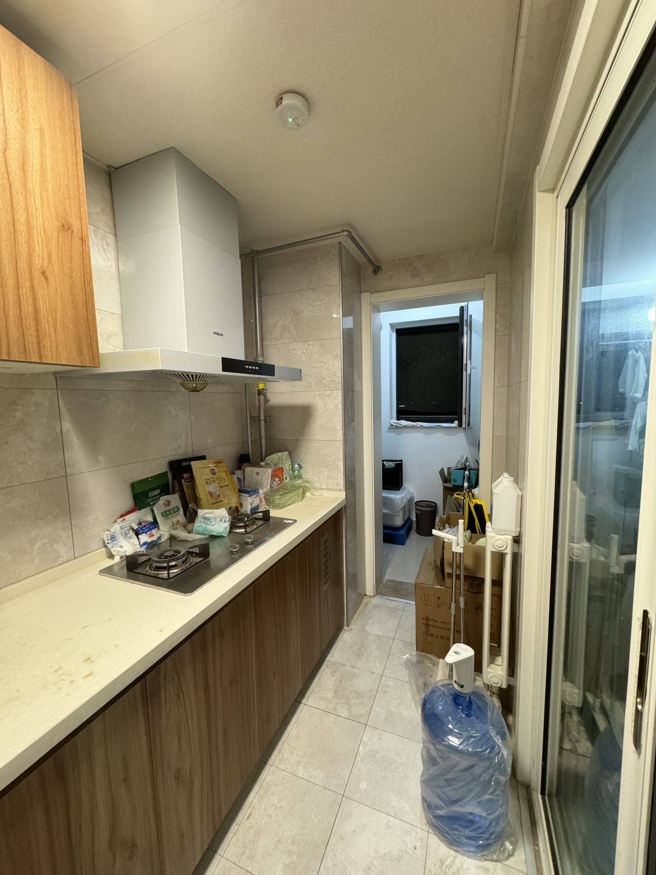 Beijing-Chaoyang-2 rooms,早至晚均有阳光,阳台,低层,整&合租,房东本人,Long & Short Term,Single Apartment