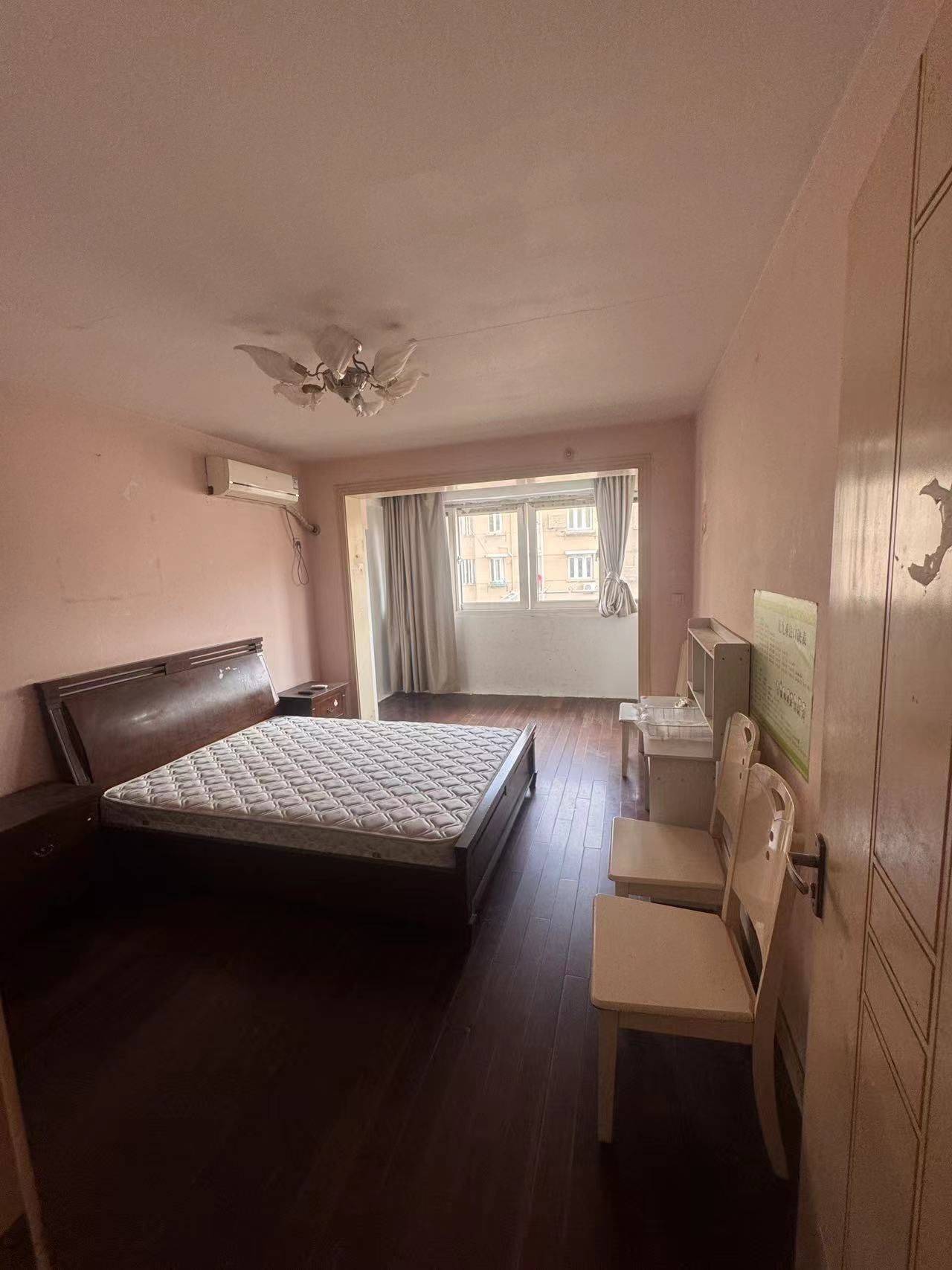 Shanghai-Minhang-Cozy Home,Clean&Comfy,No Gender Limit,Hustle & Bustle