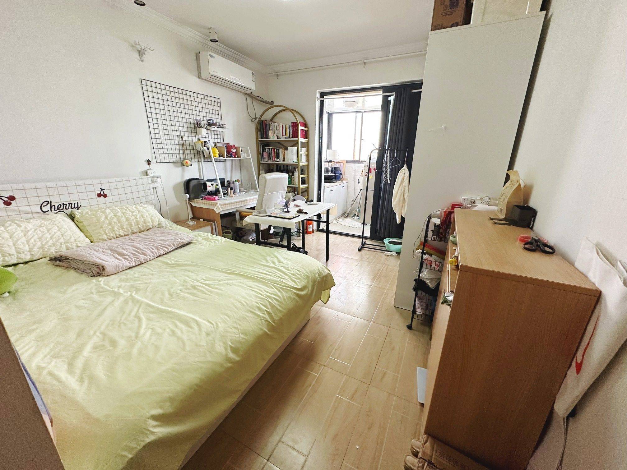 Shanghai-Xuhui-Cozy Home,Clean&Comfy,No Gender Limit,Hustle & Bustle,“Friends”,Chilled,Pet Friendly