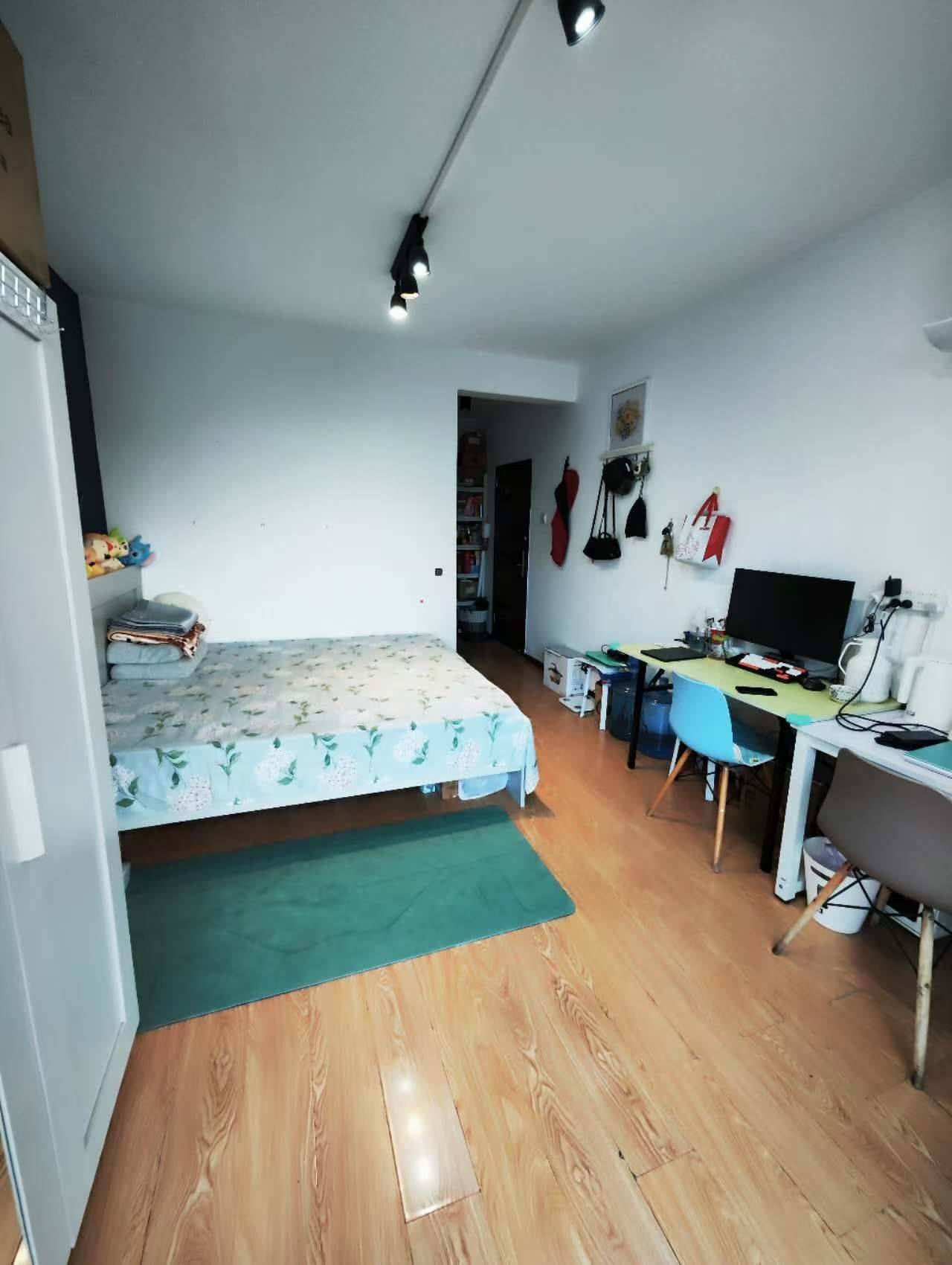 Beijing-Changping-Loft,Short Term,Seeking Flatmate,Shared Apartment