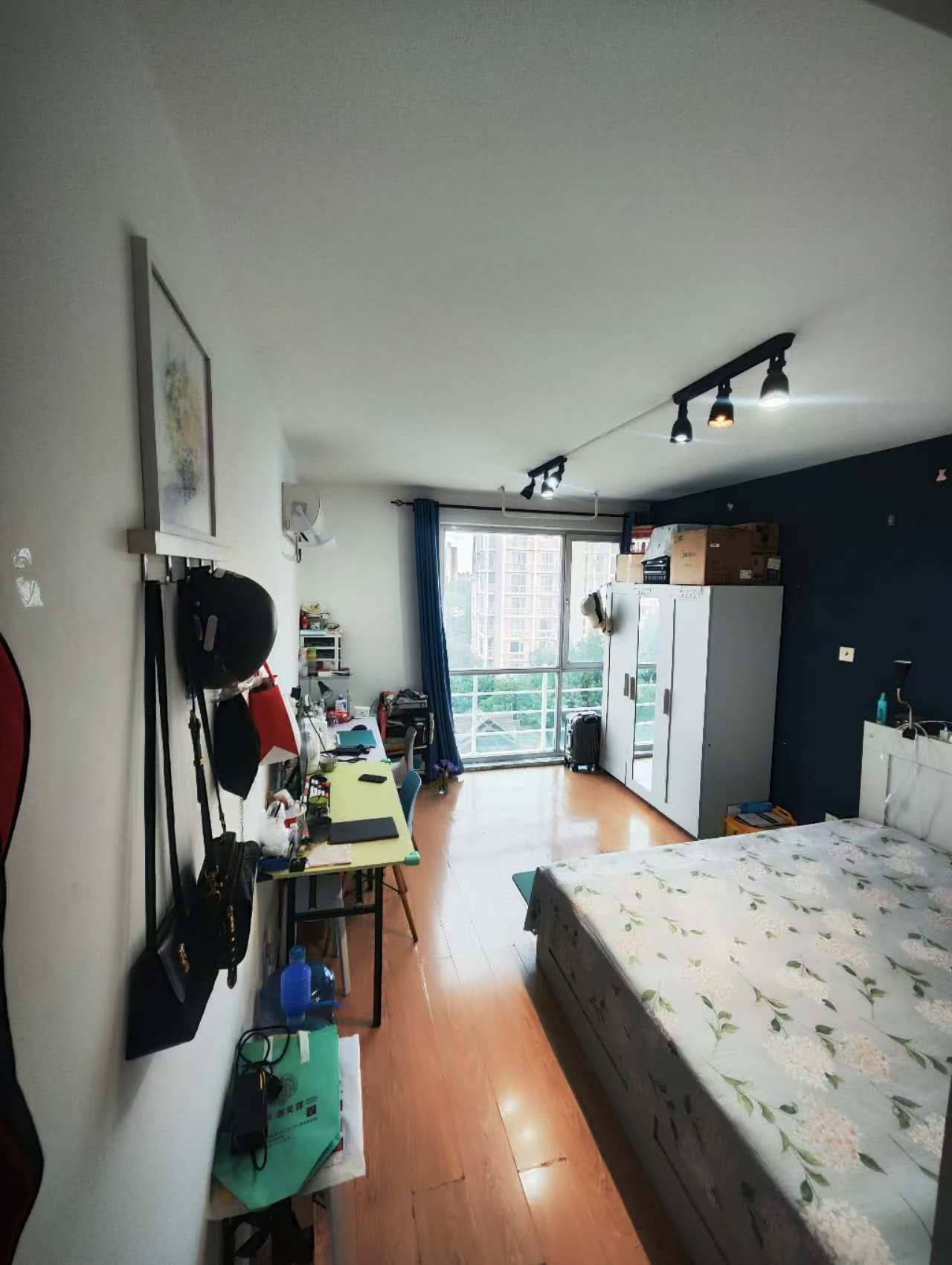 Beijing-Changping-Loft,Short Term,Seeking Flatmate,Shared Apartment