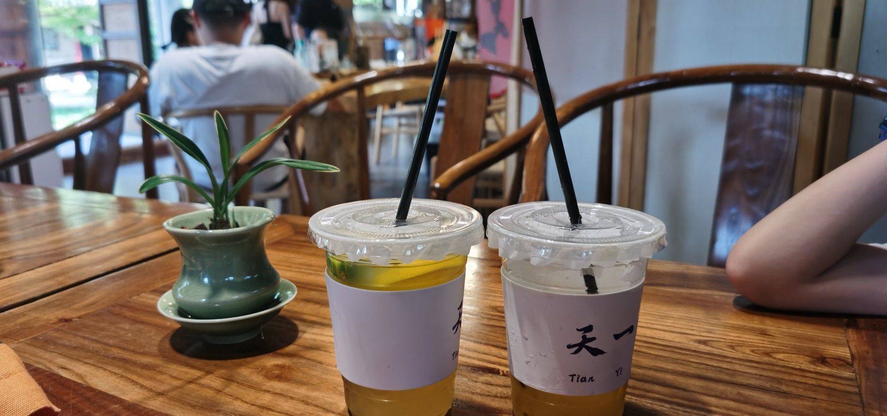 李先生