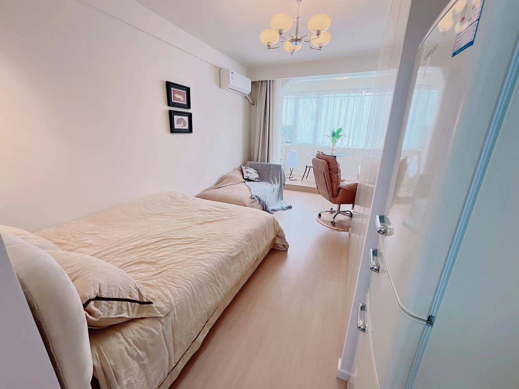 Shanghai-Pudong-Cozy Home,Clean&Comfy,No Gender Limit,Hustle & Bustle,Chilled,Pet Friendly