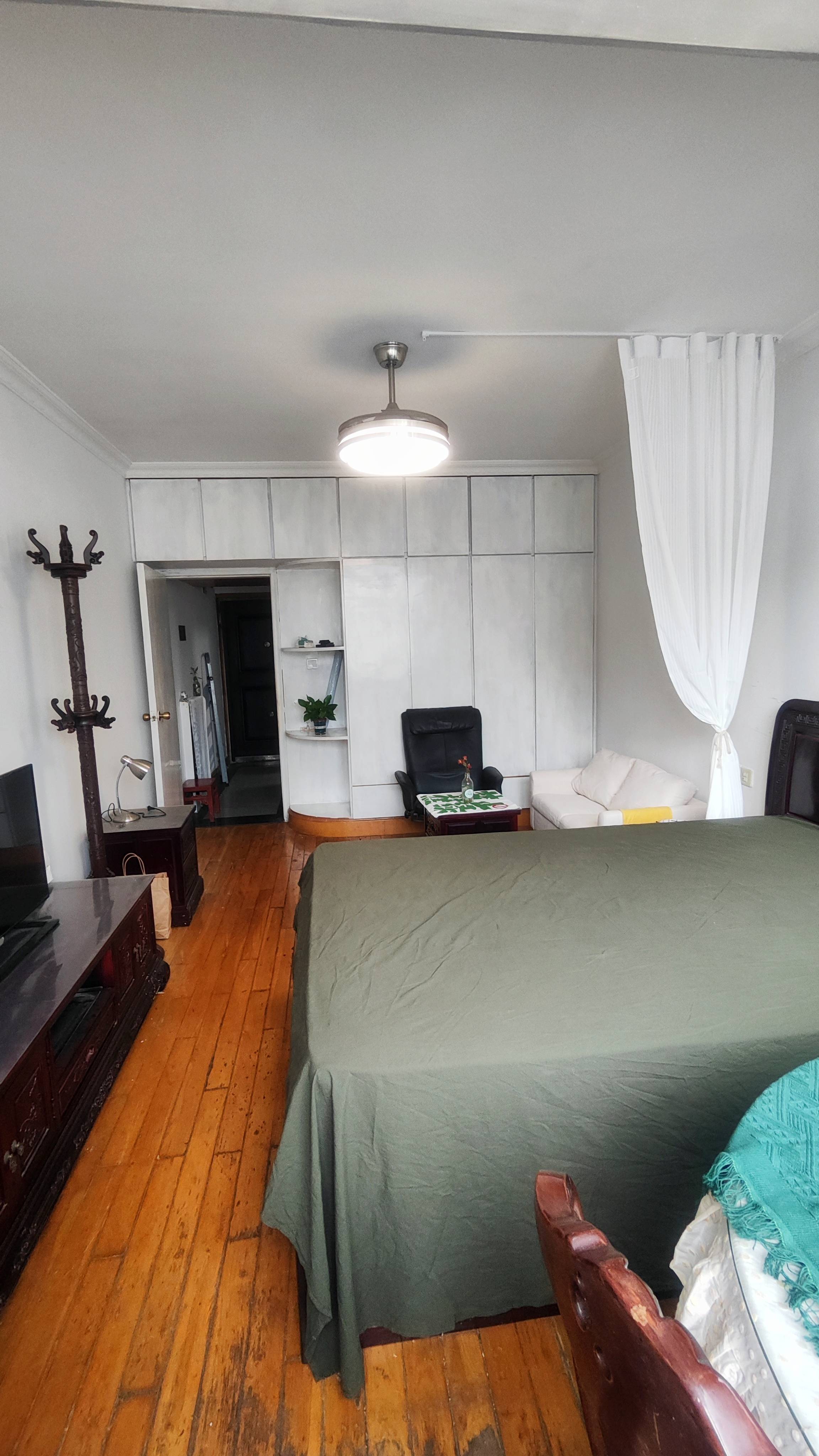 Shanghai-Changning-Cozy Home,Clean&Comfy,No Gender Limit,Hustle & Bustle,“Friends”,Chilled,LGBTQ Friendly,Pet Friendly
