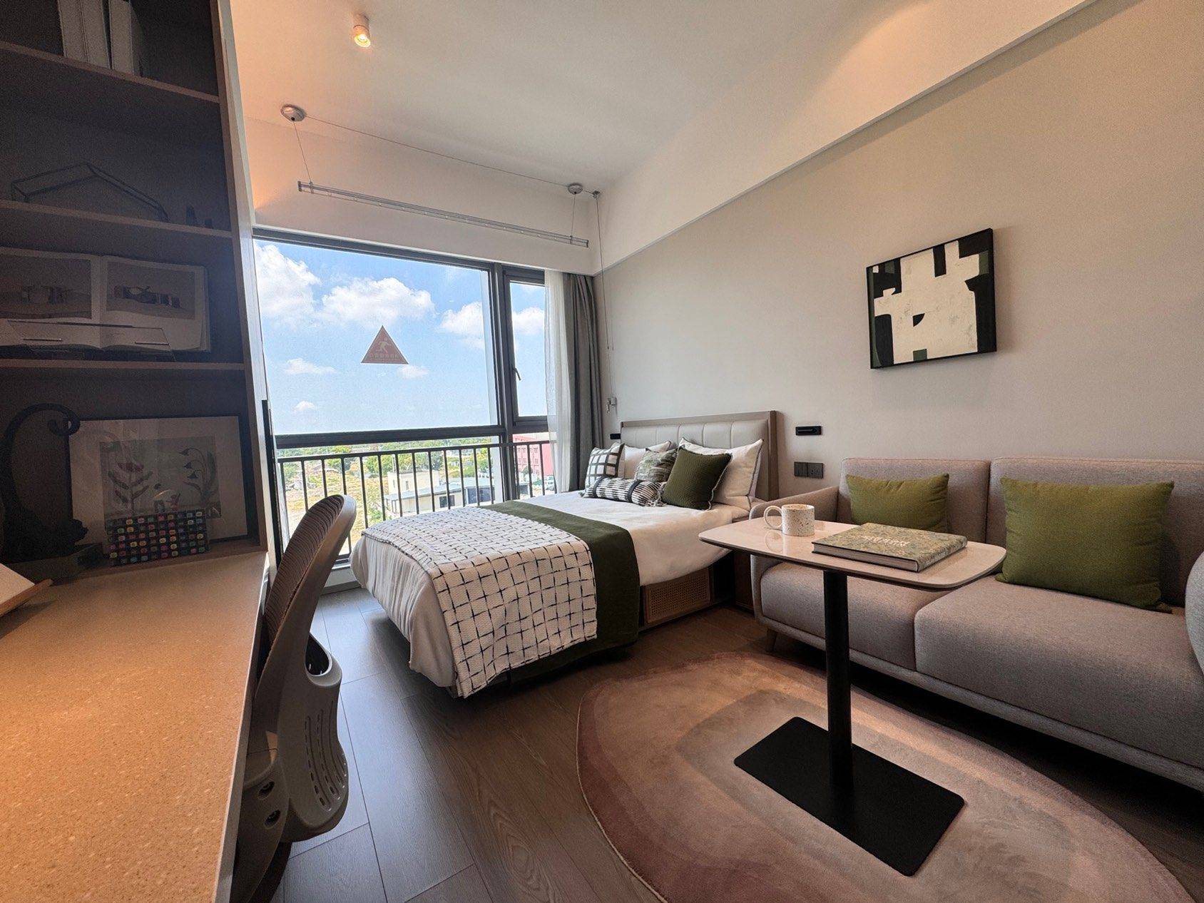 Shanghai-Xuhui-Cozy Home,Clean&Comfy,No Gender Limit,Hustle & Bustle,“Friends”,Chilled,LGBTQ Friendly,Pet Friendly