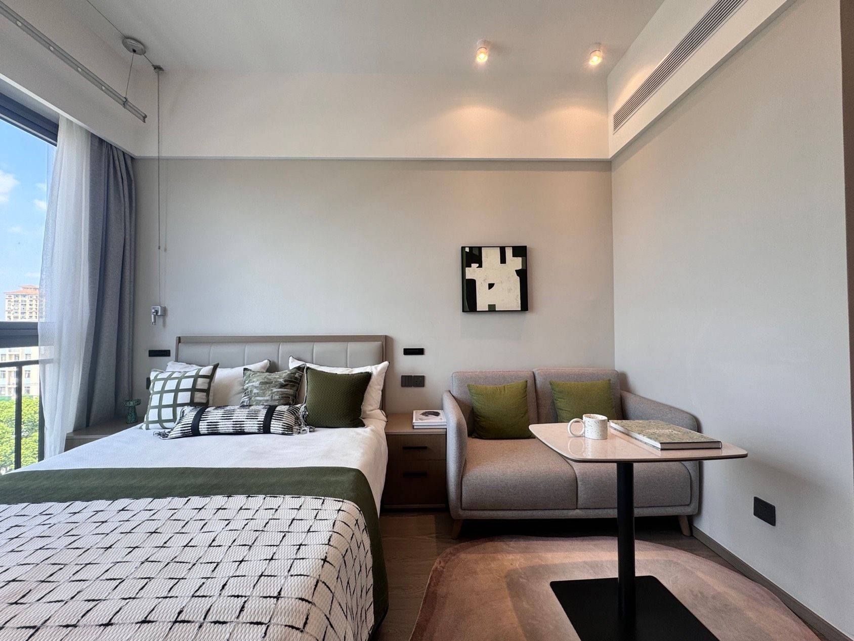 Shanghai-Xuhui-Cozy Home,Clean&Comfy,No Gender Limit,Hustle & Bustle,“Friends”,Chilled,LGBTQ Friendly,Pet Friendly