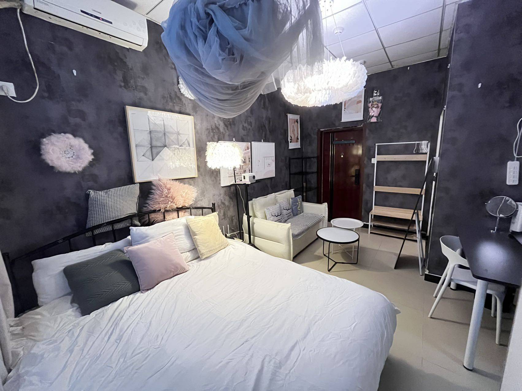 Beijing-Chaoyang-Cozy Home,Clean&Comfy,No Gender Limit,Hustle & Bustle,“Friends”,Chilled