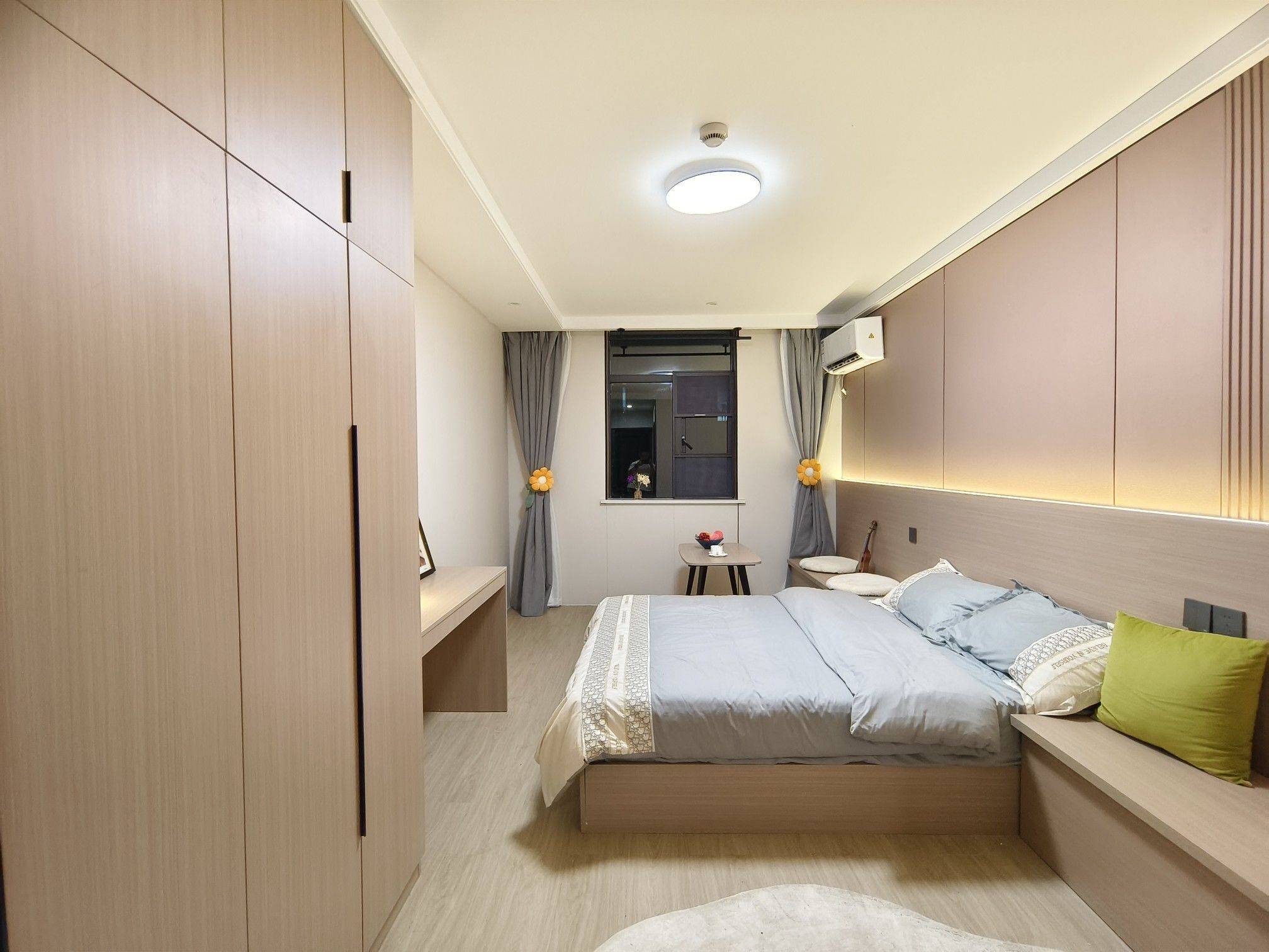 Shanghai-Pudong-Cozy Home,Clean&Comfy,No Gender Limit,Hustle & Bustle,“Friends”,Chilled,LGBTQ Friendly,Pet Friendly