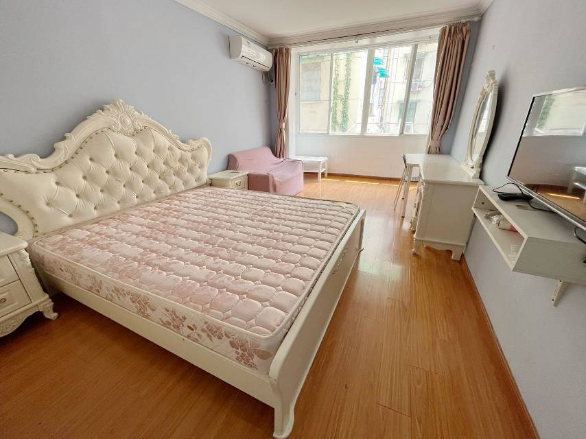 Shanghai-Xuhui-Cozy Home,Clean&Comfy,No Gender Limit,“Friends”,Chilled,LGBTQ Friendly,Pet Friendly