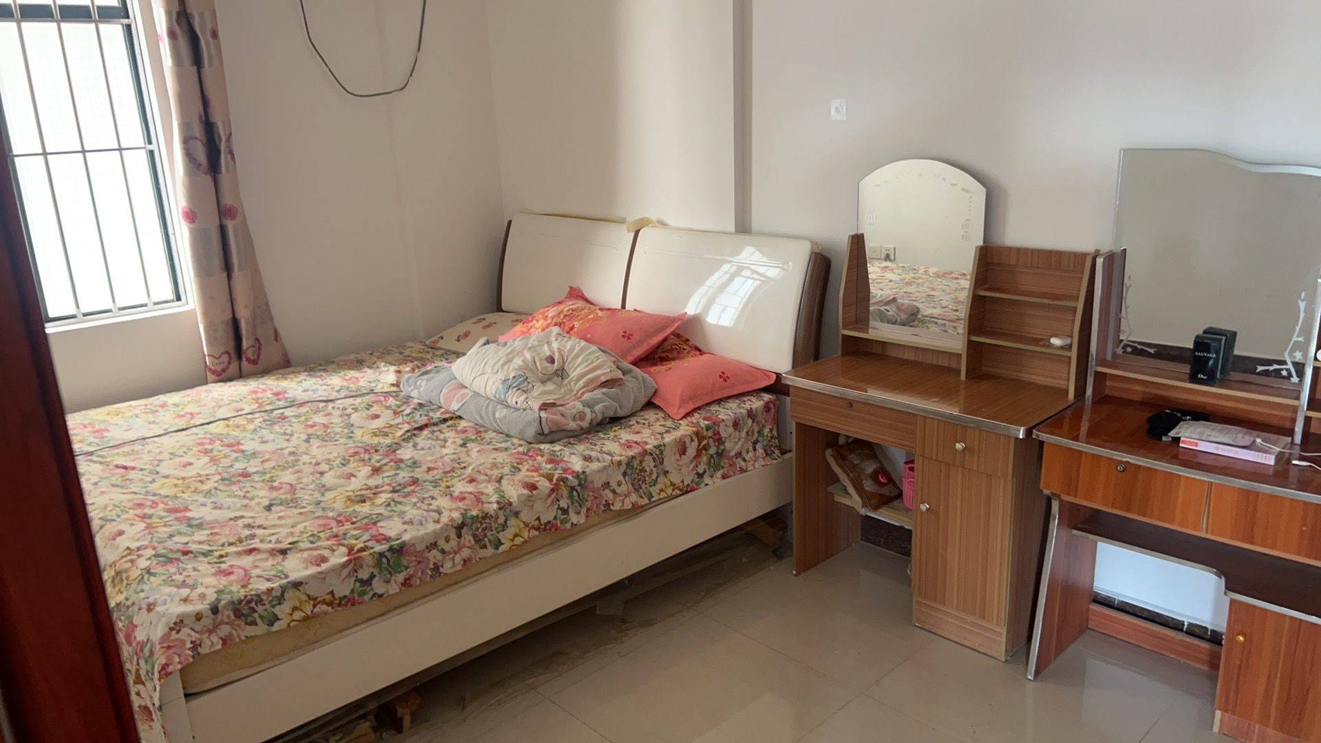 Dongguan-Changan-Clean&Comfy,No Gender Limit,Hustle & Bustle