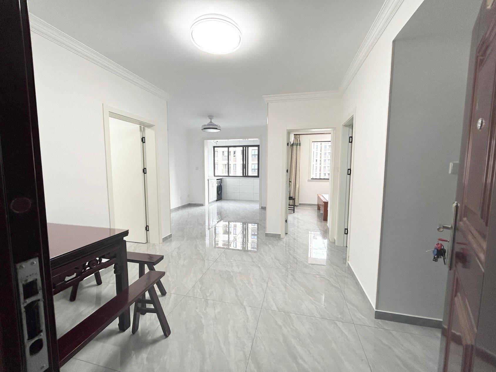 Shanghai-Minhang-闹中取静,攘来熙往,八街九陌,Cozy Home,Clean&Comfy,No Gender Limit,Hustle & Bustle,“Friends”,Chilled