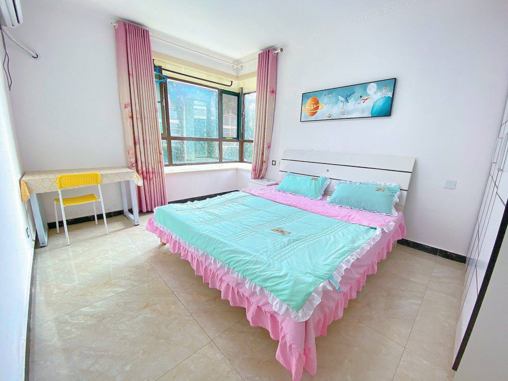 Zhengzhou-Zhongyuan-Cozy Home,Clean&Comfy,No Gender Limit,Hustle & Bustle,“Friends”,Chilled,LGBTQ Friendly,Pet Friendly