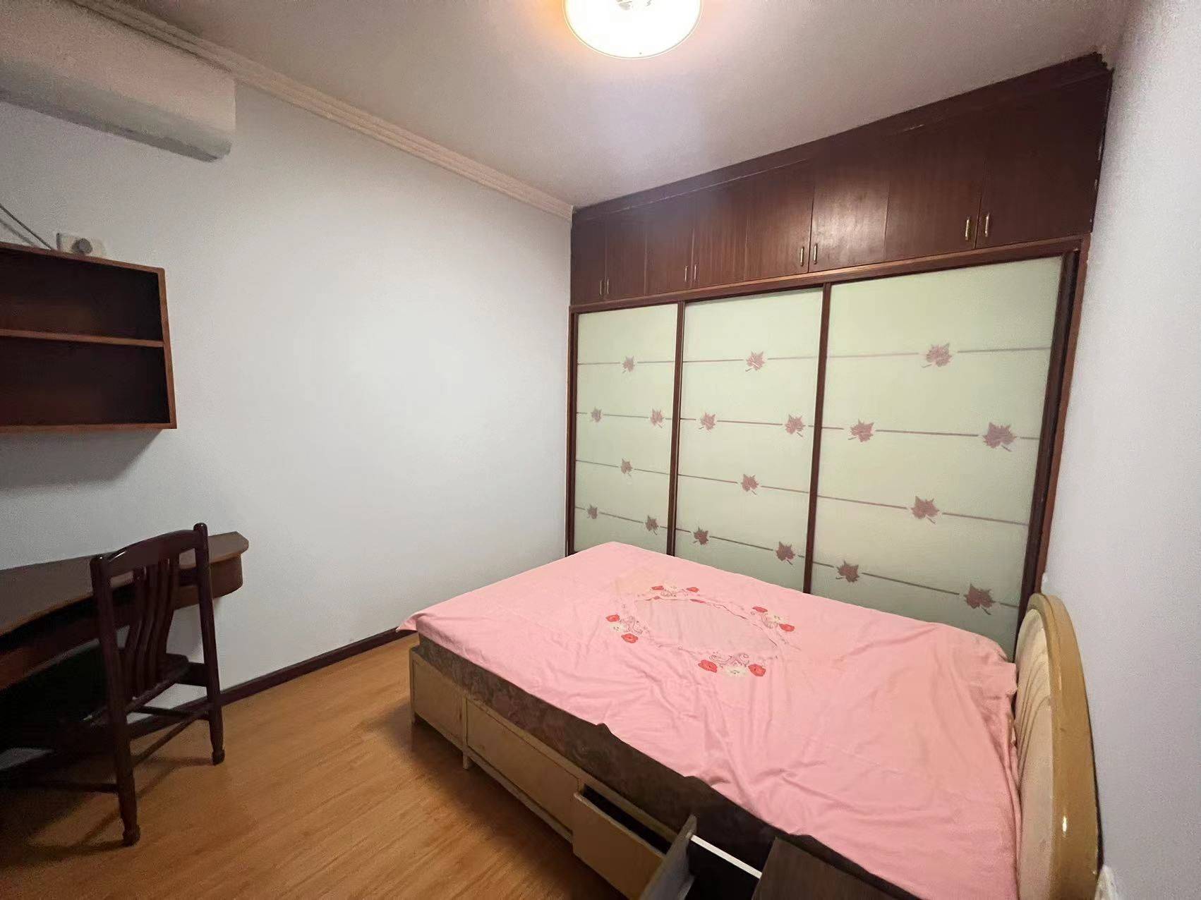 Wuhan-Jianghan-Cozy Home,Clean&Comfy,No Gender Limit,Hustle & Bustle,“Friends”,Chilled