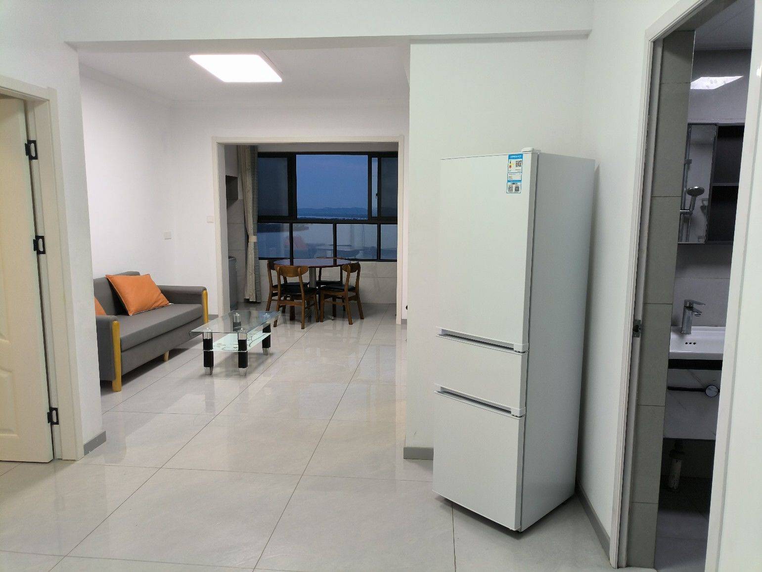 Wuhan-Hongshan-Cozy Home,No Gender Limit,Hustle & Bustle,“Friends”,Chilled,Pet Friendly