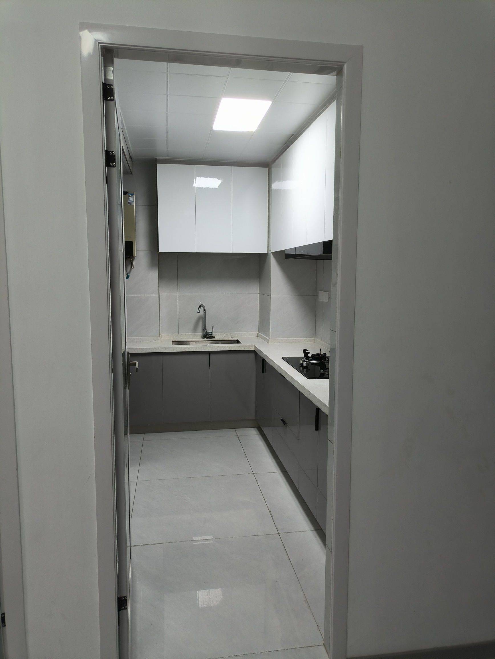 Wuhan-Hongshan-Cozy Home,No Gender Limit,Hustle & Bustle,“Friends”,Chilled,Pet Friendly