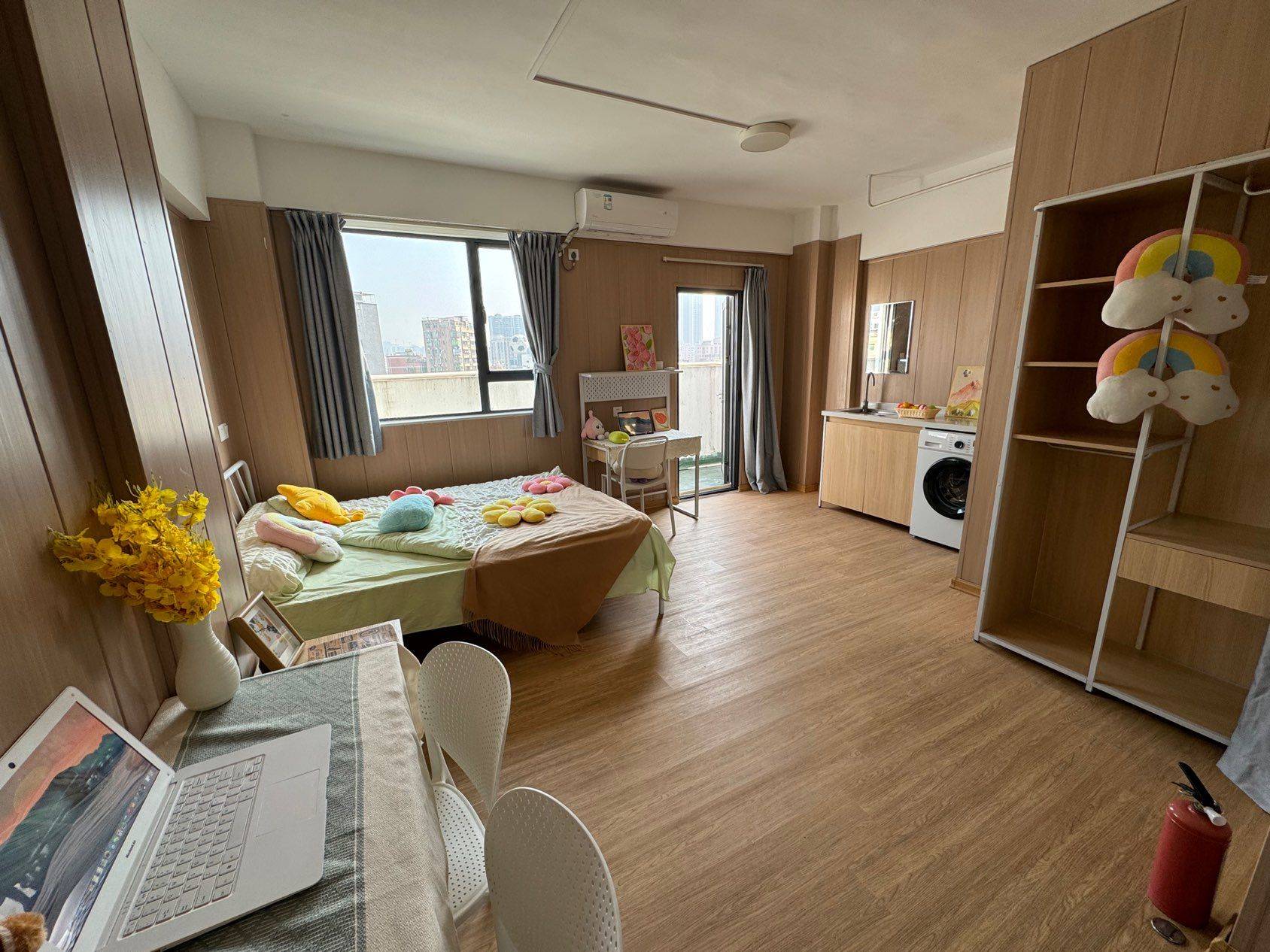 Shenzhen-Longhua-Cozy Home,Clean&Comfy,No Gender Limit,Pet Friendly