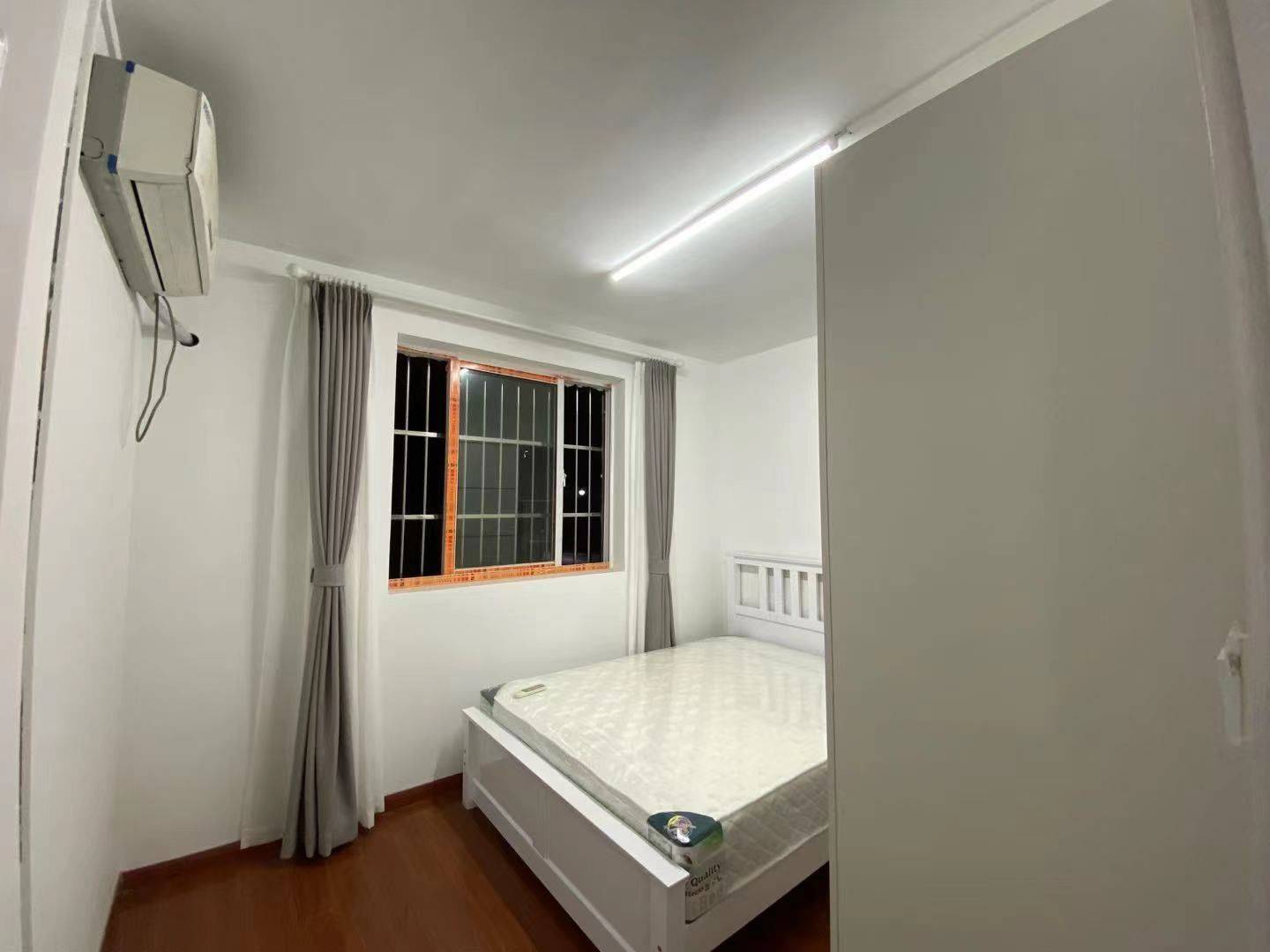 Shanghai-Xuhui-Cozy Home,Clean&Comfy,No Gender Limit,“Friends”,Pet Friendly