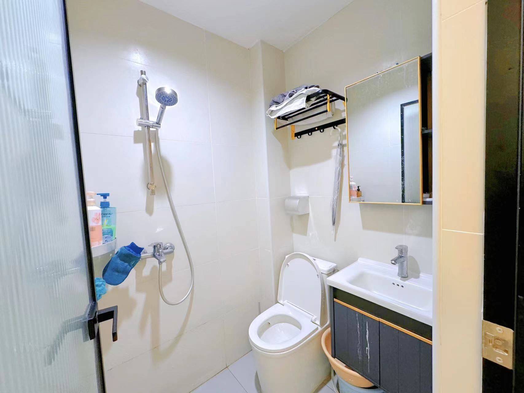 Shenzhen-BaoAn-Cozy Home,Clean&Comfy,No Gender Limit,Hustle & Bustle,Pet Friendly