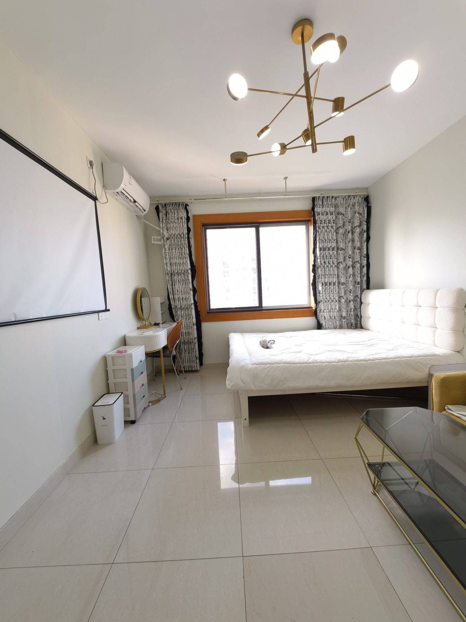 Shanghai-Xuhui-Cozy Home,Clean&Comfy,No Gender Limit,Hustle & Bustle,“Friends”,Chilled,LGBTQ Friendly,Pet Friendly