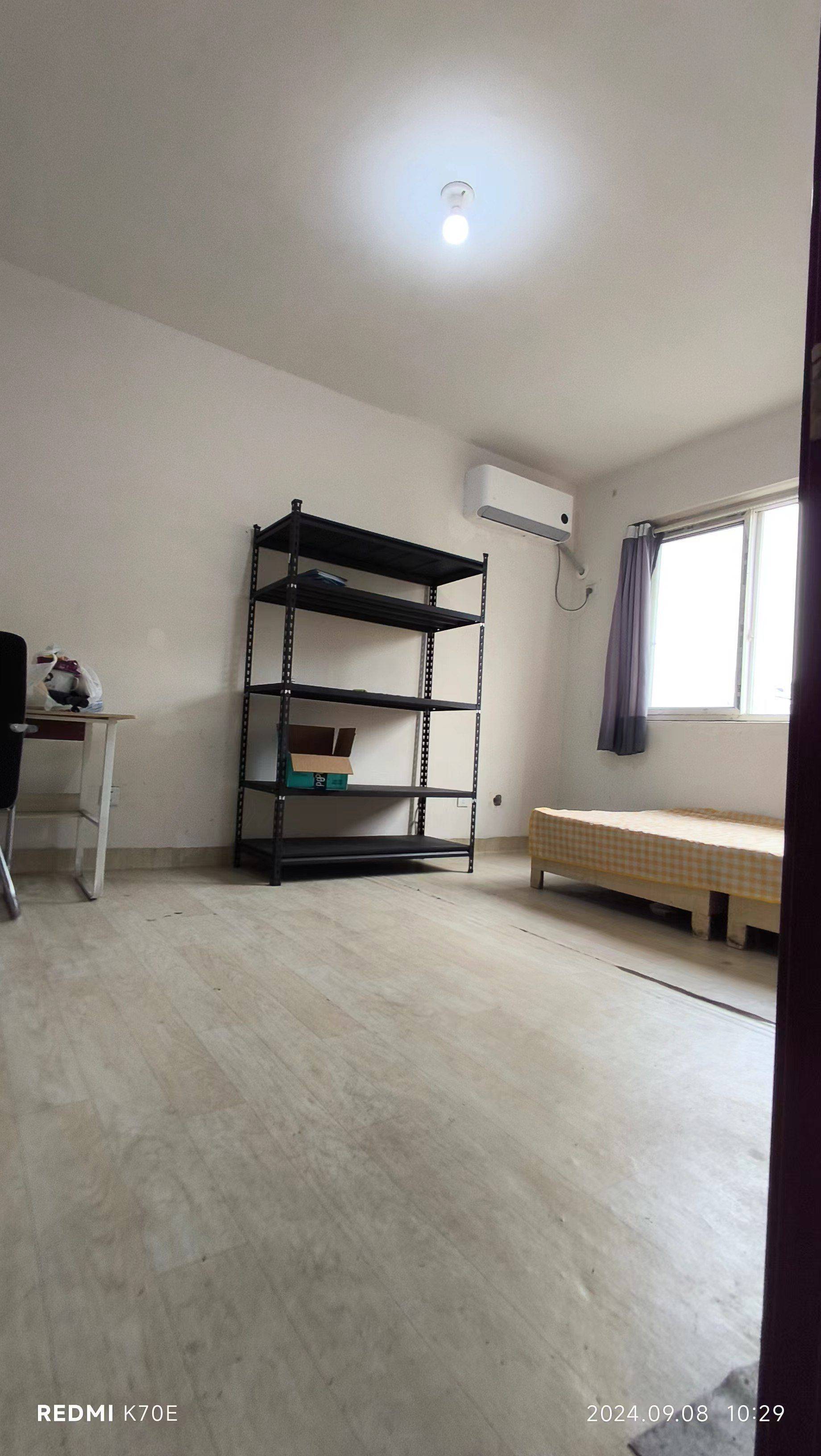 Zhengzhou-Jinshui-Cozy Home,Clean&Comfy,No Gender Limit,Hustle & Bustle,Chilled,Pet Friendly