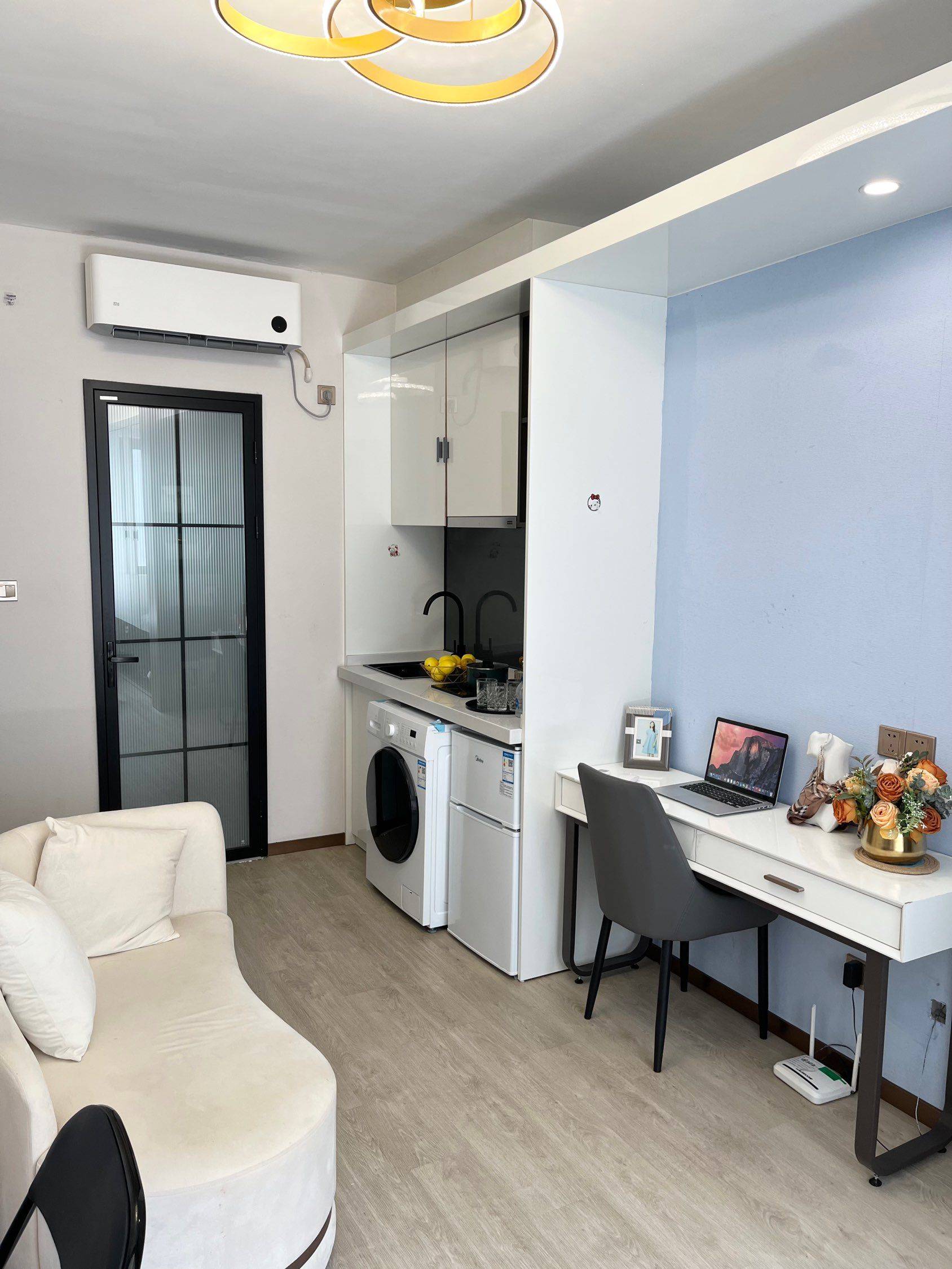 Shanghai-Xuhui-Cozy Home,Clean&Comfy,No Gender Limit,Hustle & Bustle,“Friends”,Chilled,LGBTQ Friendly,Pet Friendly