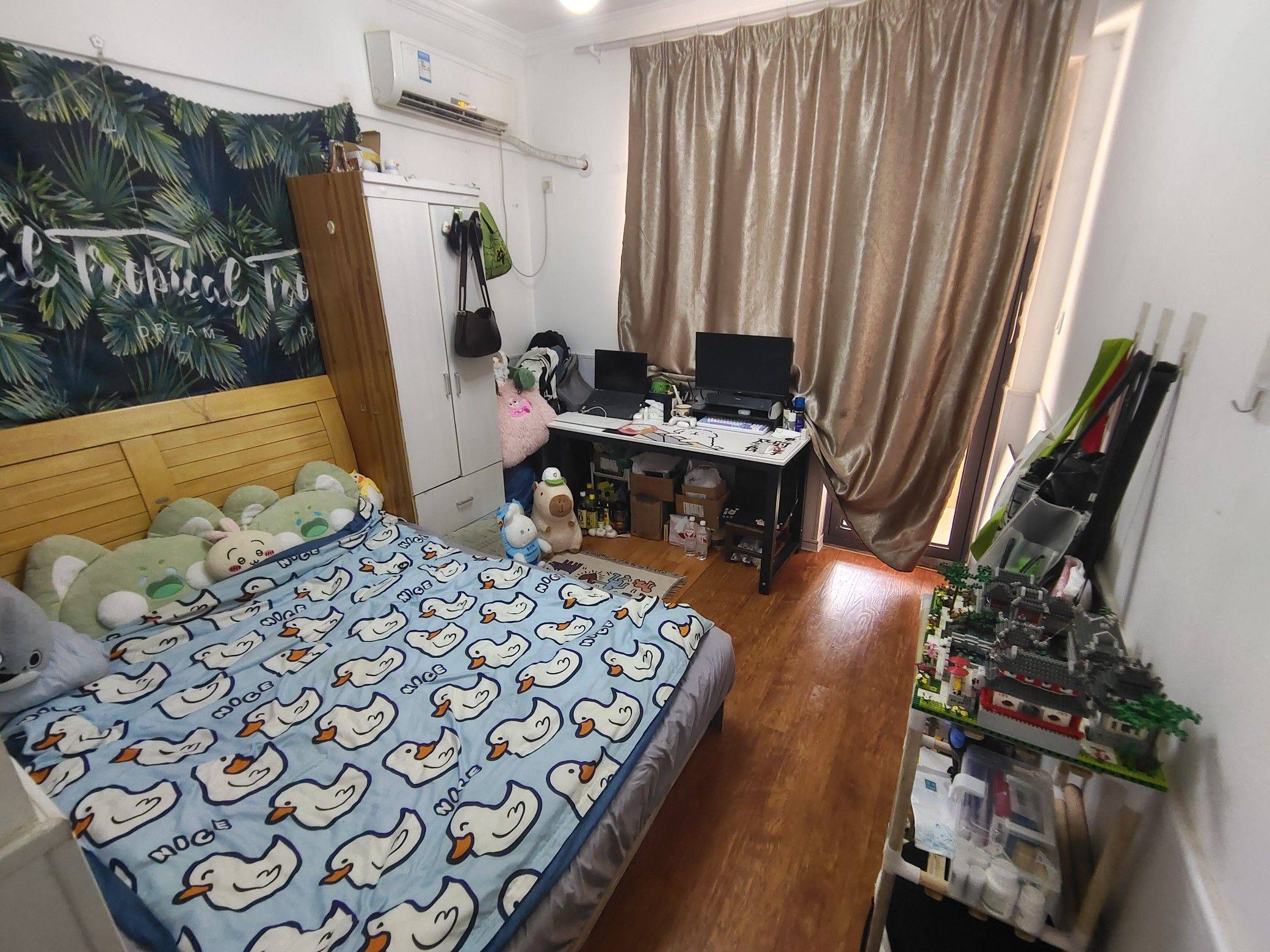 Wuhan-Hongshan-Cozy Home,Clean&Comfy,No Gender Limit,Hustle & Bustle,“Friends”,Chilled,LGBTQ Friendly,Pet Friendly