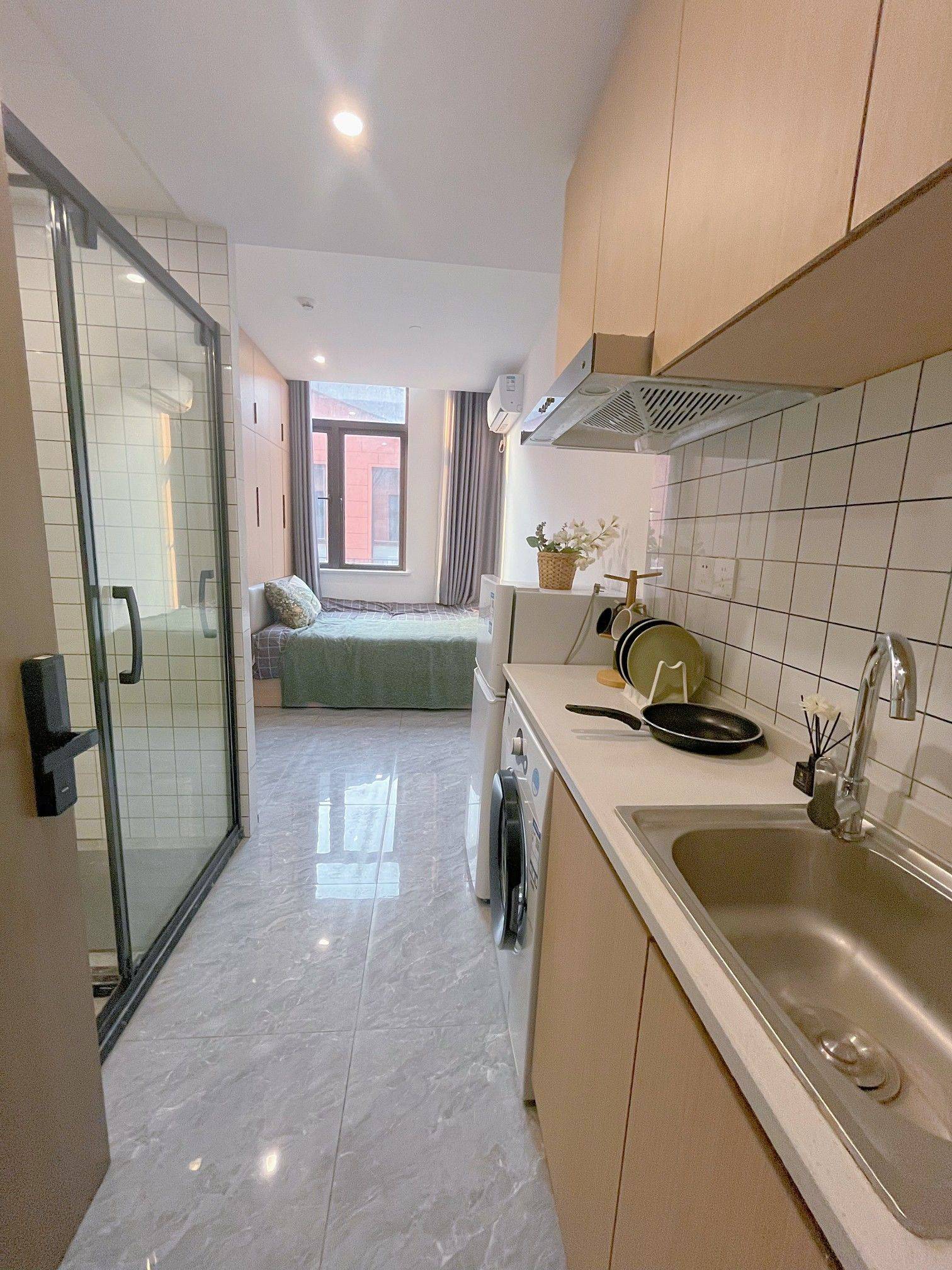 Shanghai-Minhang-Cozy Home,Clean&Comfy,No Gender Limit,Hustle & Bustle,“Friends”,Pet Friendly