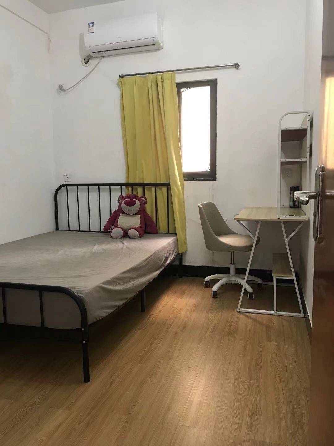 Guangzhou-Haizhu-家电齐全,拎包入住,交通便利,Cozy Home,Clean&Comfy,No Gender Limit