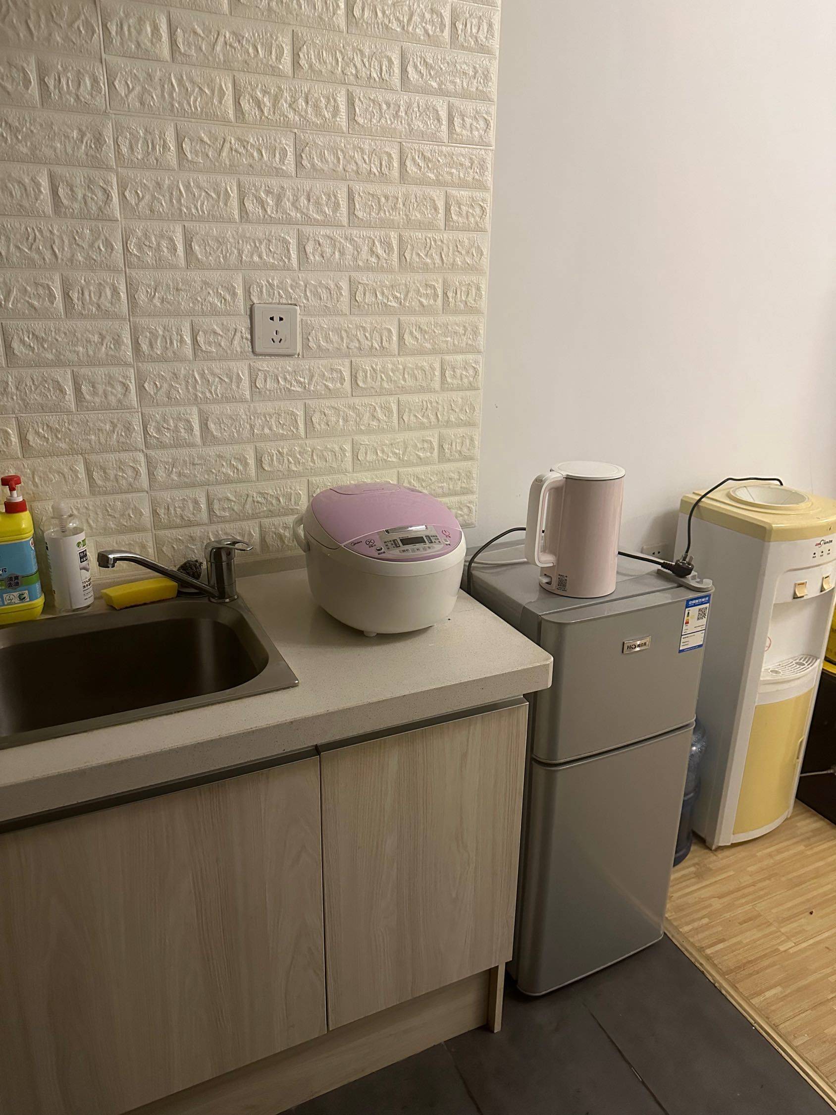 Kunming-Xishan-办公室适配,Pet Friendly,LGBTQ Friendly,Cozy Home,Clean&Comfy,No Gender Limit