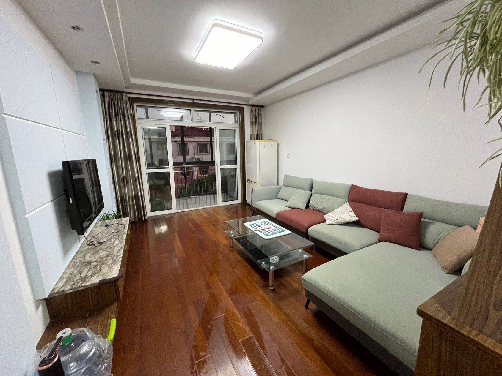 Shanghai-Pudong-Cozy Home,Clean&Comfy,Hustle & Bustle,“Friends”