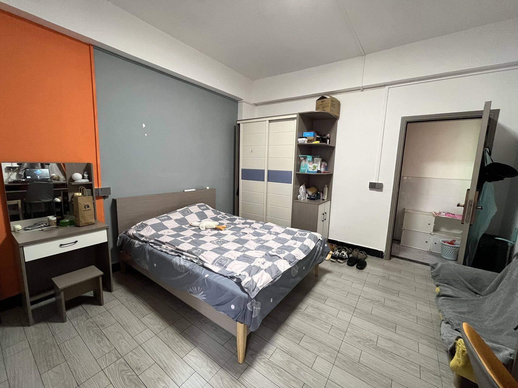 Dongguan-Guancheng-Cozy Home,Clean&Comfy,No Gender Limit,Hustle & Bustle