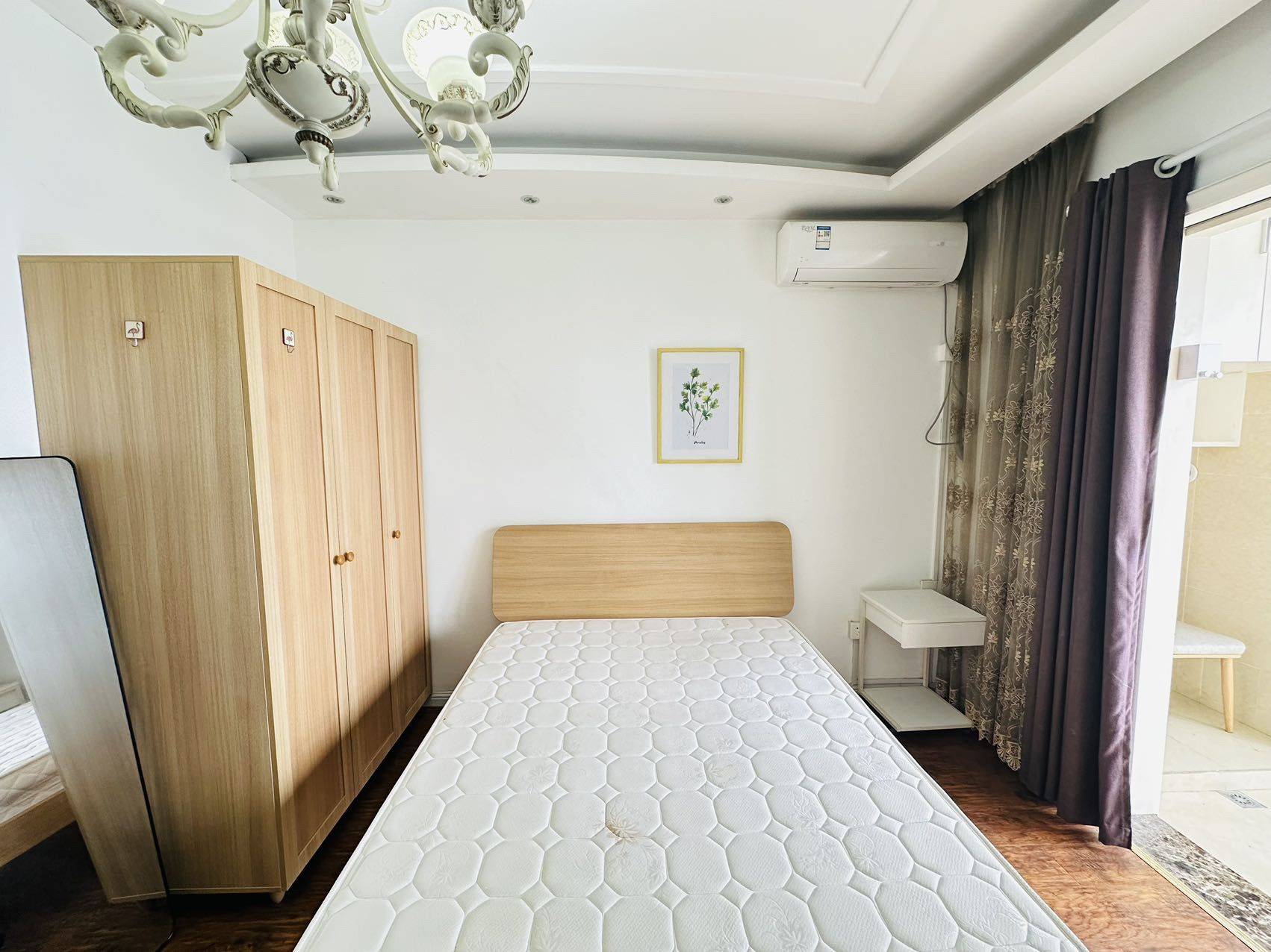 Wuhan-Wuchang-Long & Short Term,Seeking Flatmate,Shared Apartment