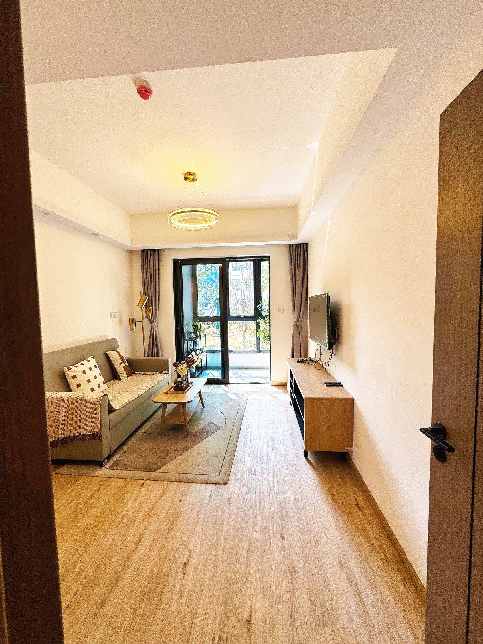 Shanghai-Xuhui-Cozy Home,Clean&Comfy,No Gender Limit,Hustle & Bustle,Chilled,LGBTQ Friendly,Pet Friendly