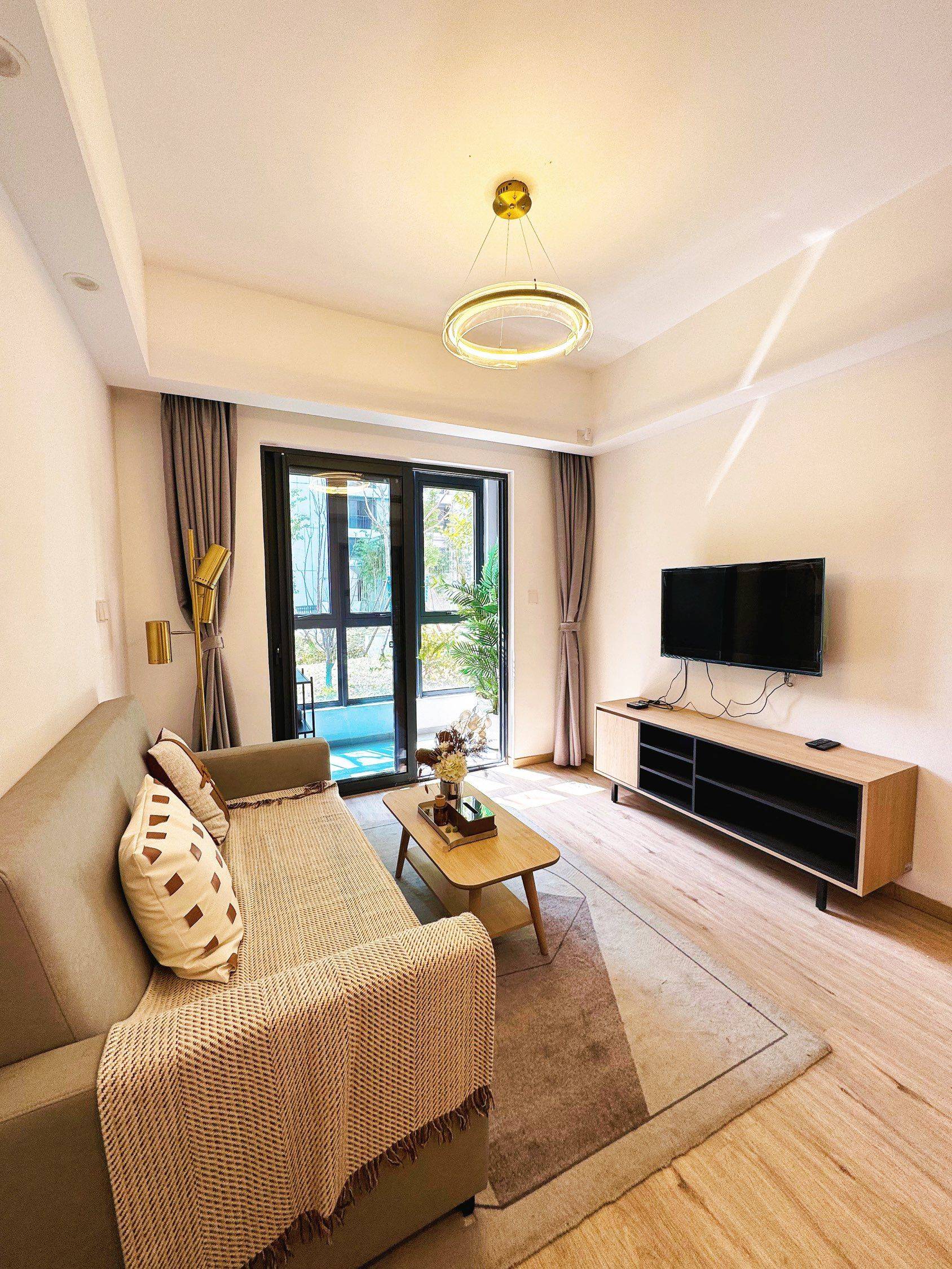 Shanghai-Xuhui-Cozy Home,Clean&Comfy,No Gender Limit,Hustle & Bustle,Chilled,LGBTQ Friendly,Pet Friendly